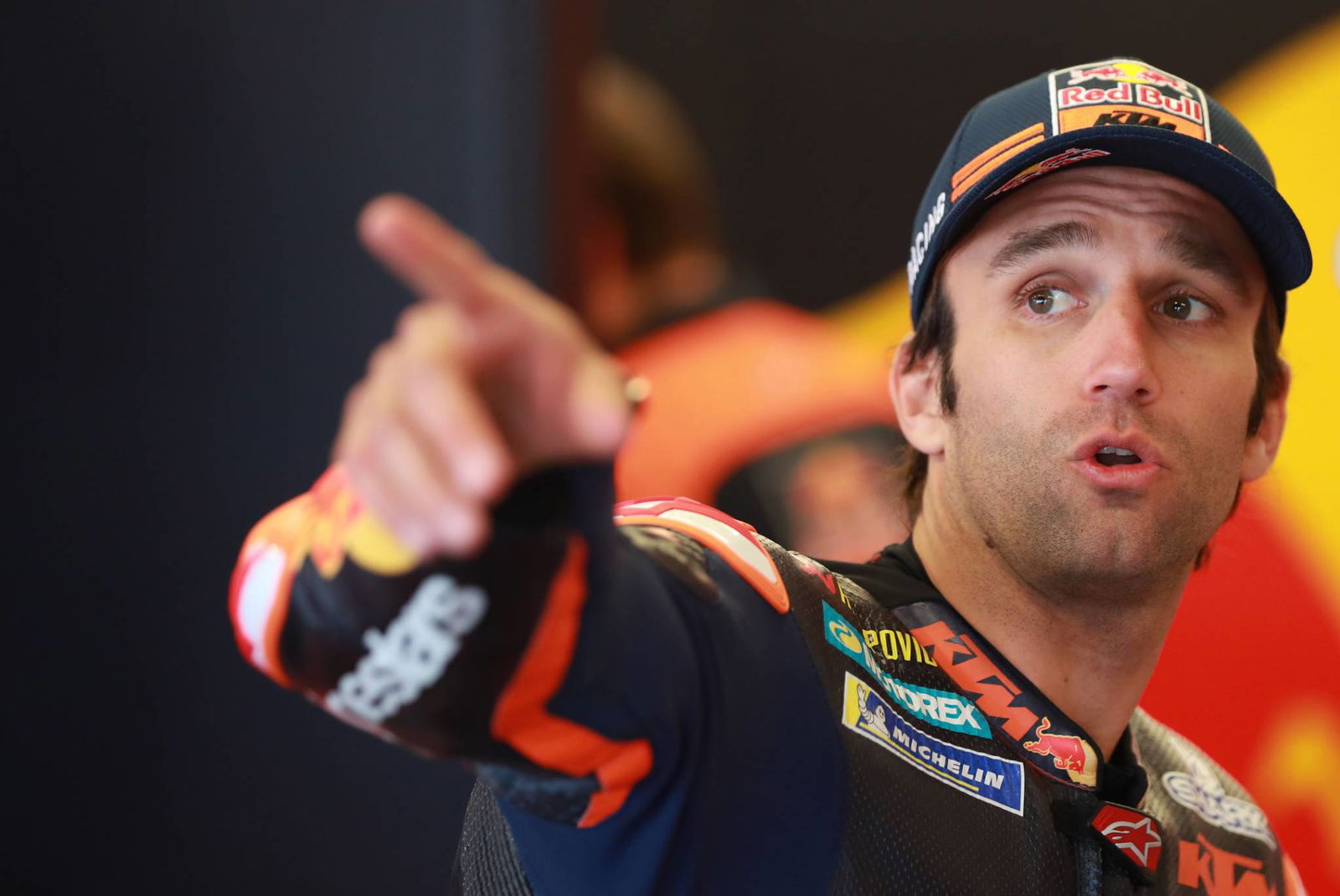 Marquez berbicara tentang tiang, gemetar, ketegangan, dan rantai