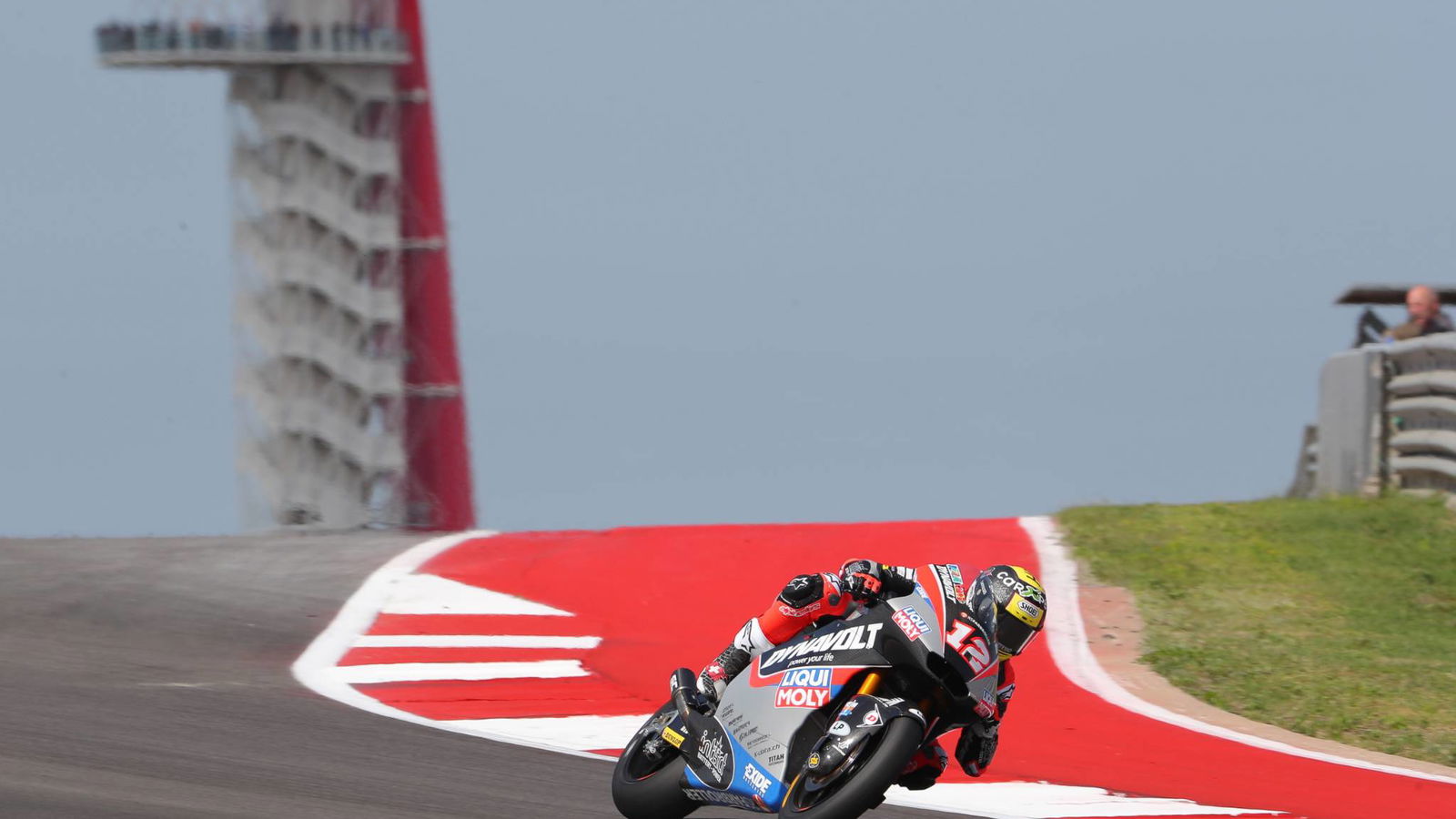 Moto2 Austin: Luthi menarik pin untuk kemenangan Texas