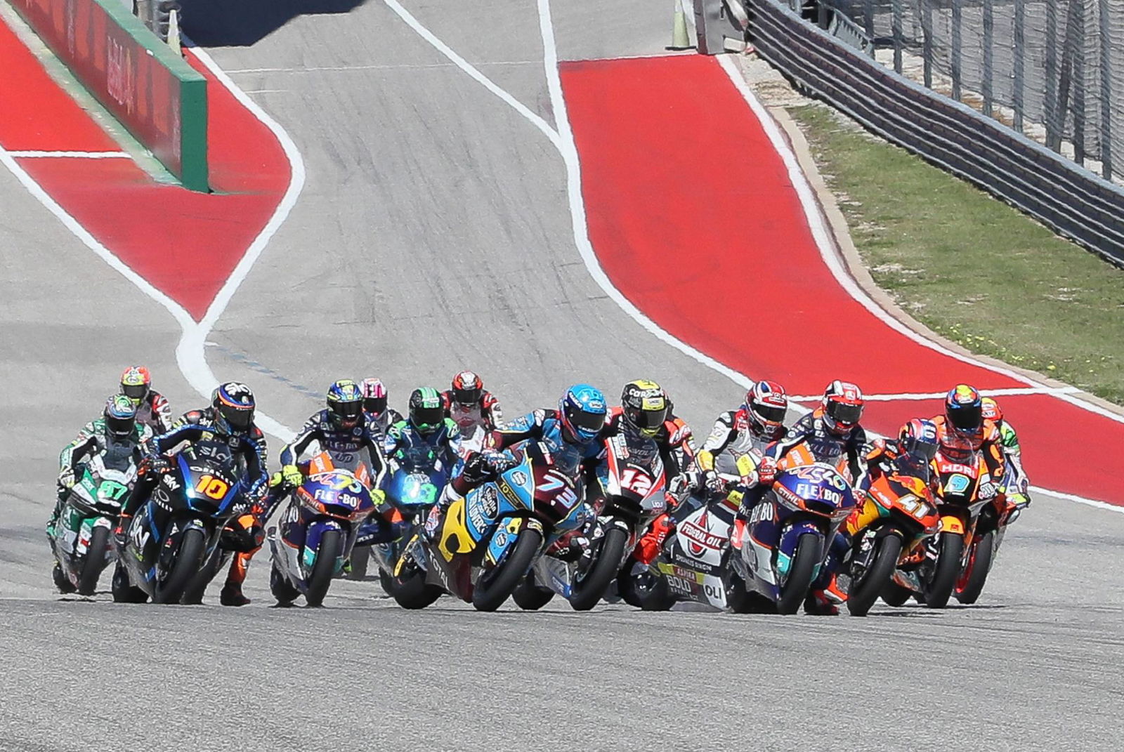 Moto2 Austin: Luthi menarik pin untuk kemenangan Texas
