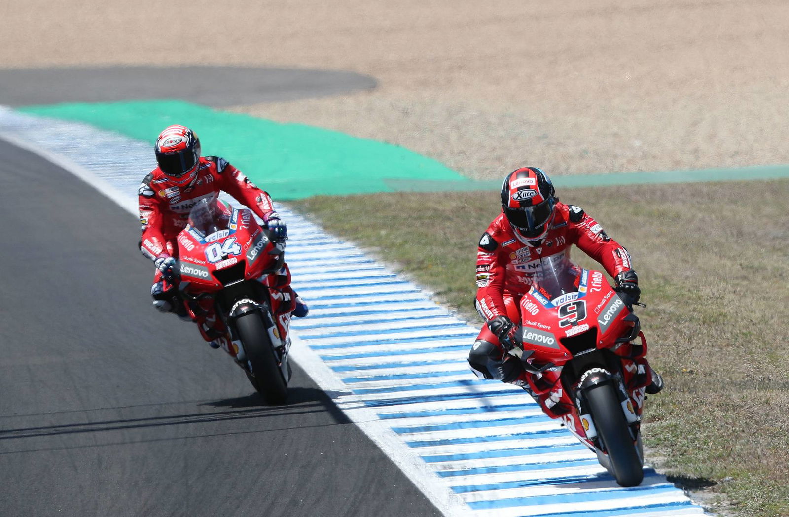 Petrucci mengalahkan Marquez dengan rekor lap, Rossi di Q1