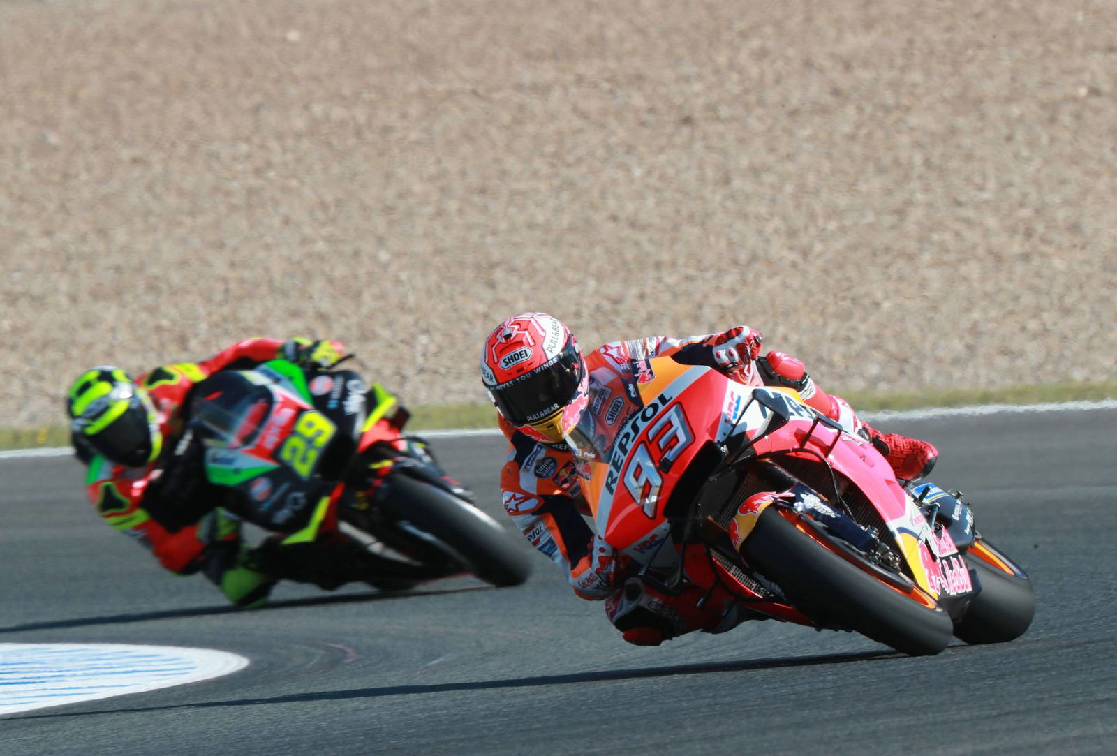 Petrucci mengalahkan Marquez dengan rekor lap, Rossi di Q1