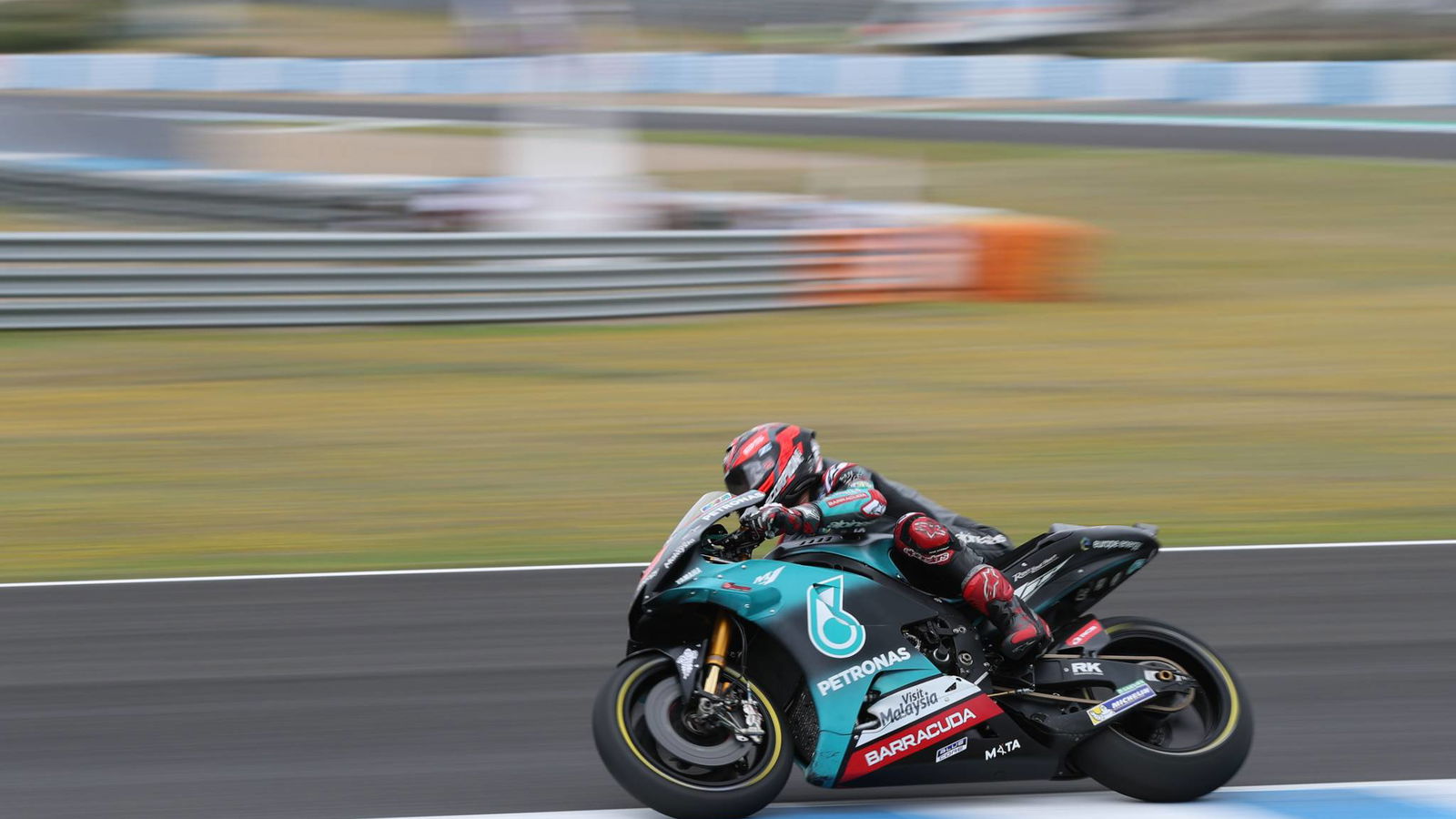 Quartararo stuns untuk tiang bersejarah di Petronas Yamaha 1-2!