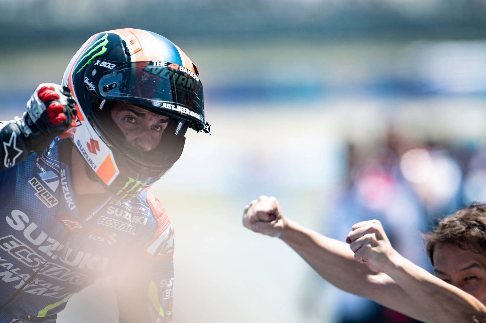 Ducati: Livery baru, Dovi percaya diri, podium gol Petrucci