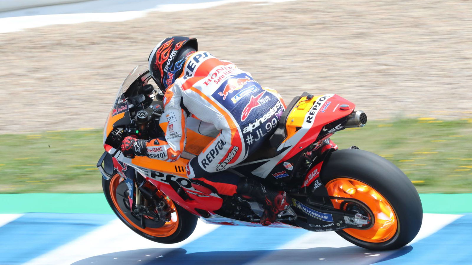 Lorenzo 'sakit tapi oke' setelah ujian jatuh