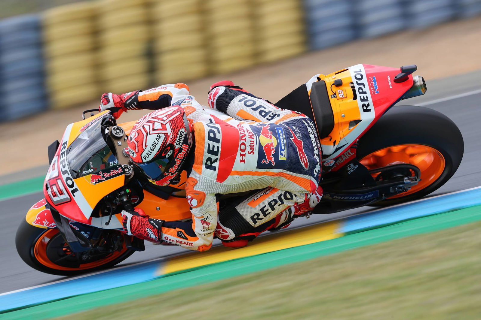 Marquez tak tersentuh saat Dovizioso menahan Petrucci