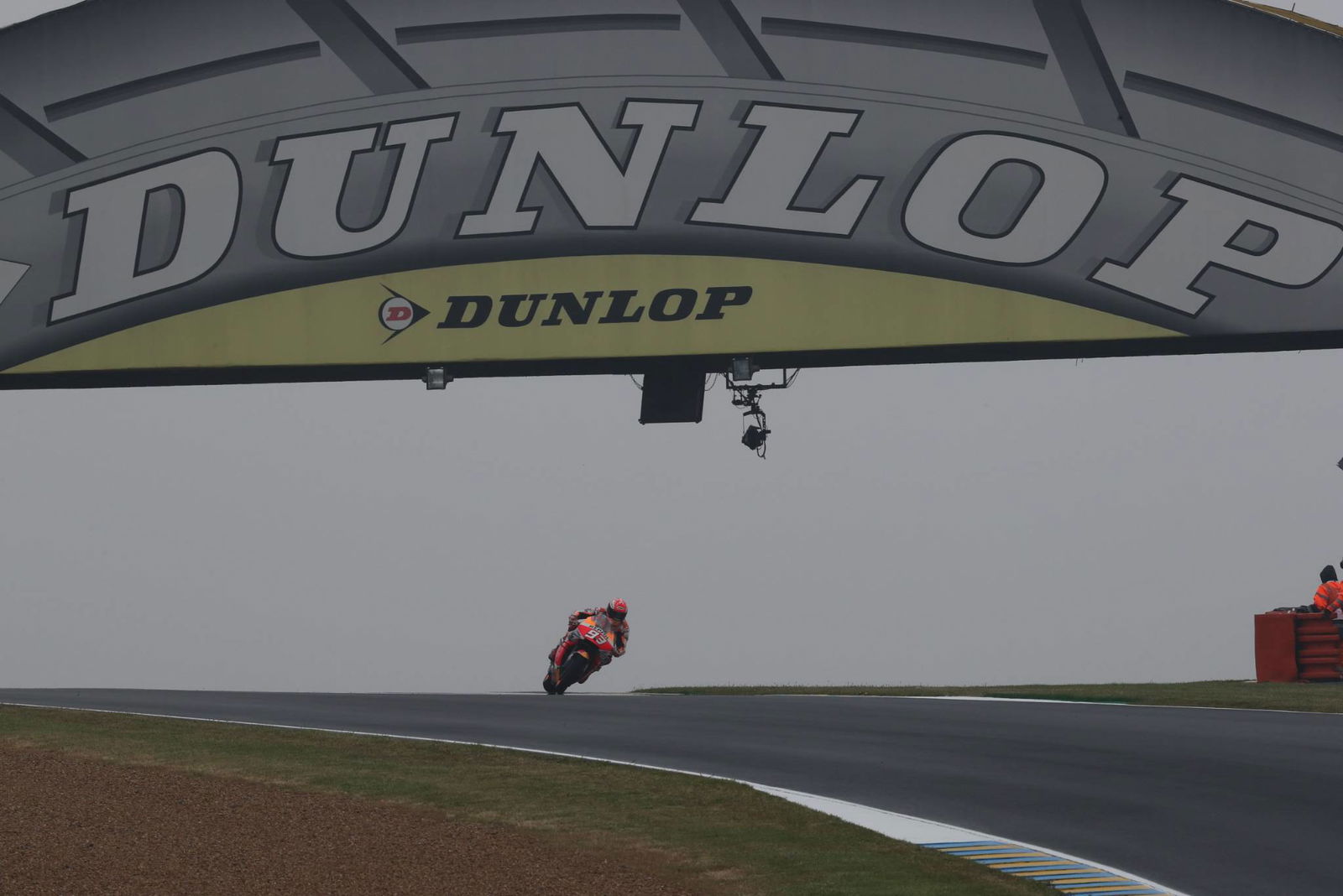 Vinales fastest in wet as conditions confine Rossi to Q1
