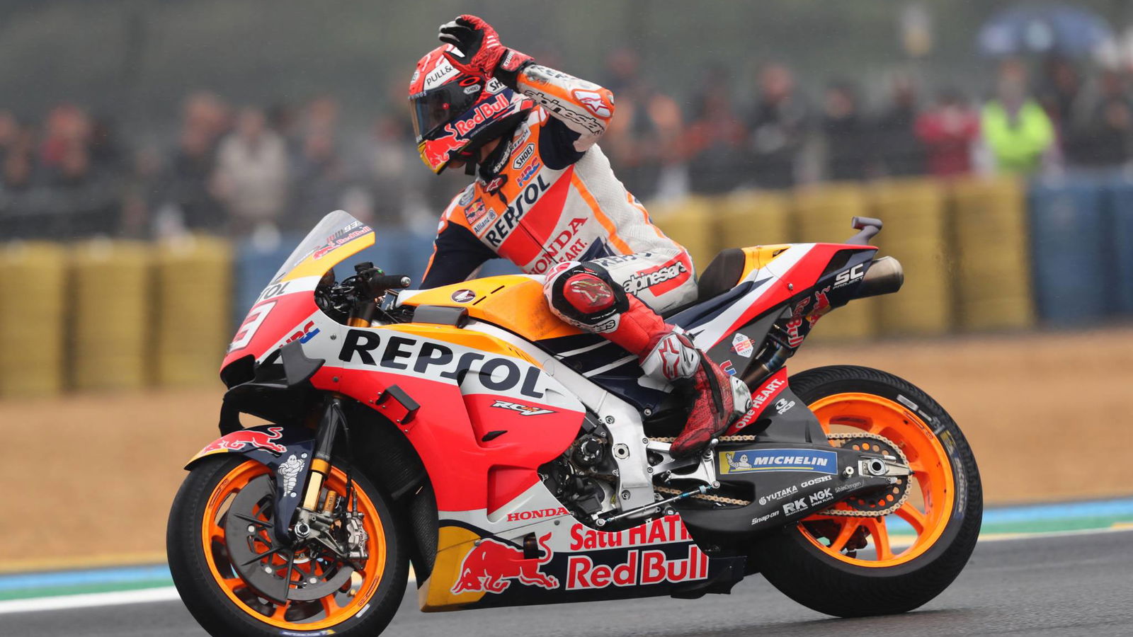 Marquez tak tersentuh saat Dovizioso menahan Petrucci