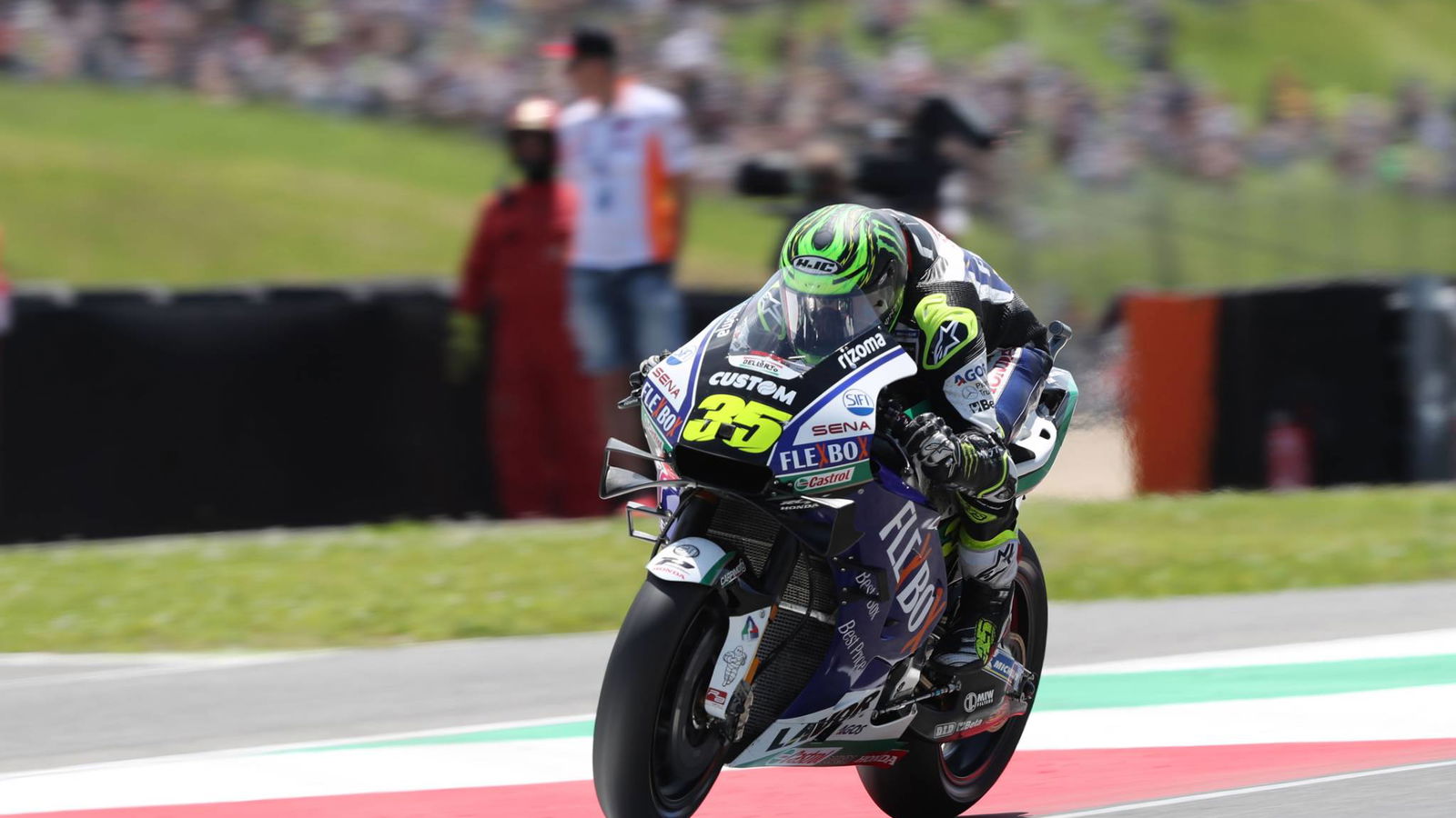 Marquez 'mungkin mengambil 0.4 detik' dari derek - Crutchlow