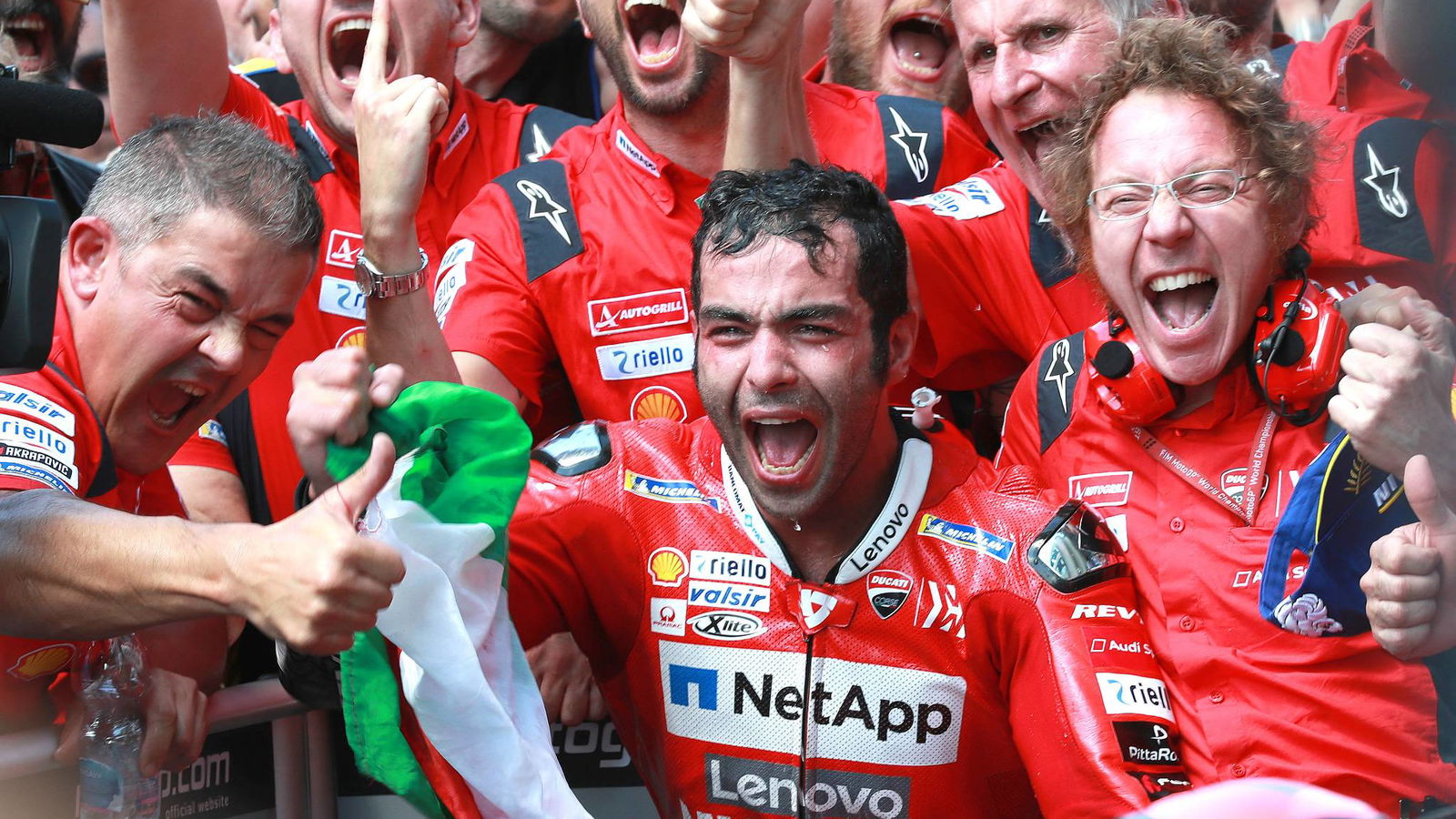 Official: Petrucci re-signs for Ducati
