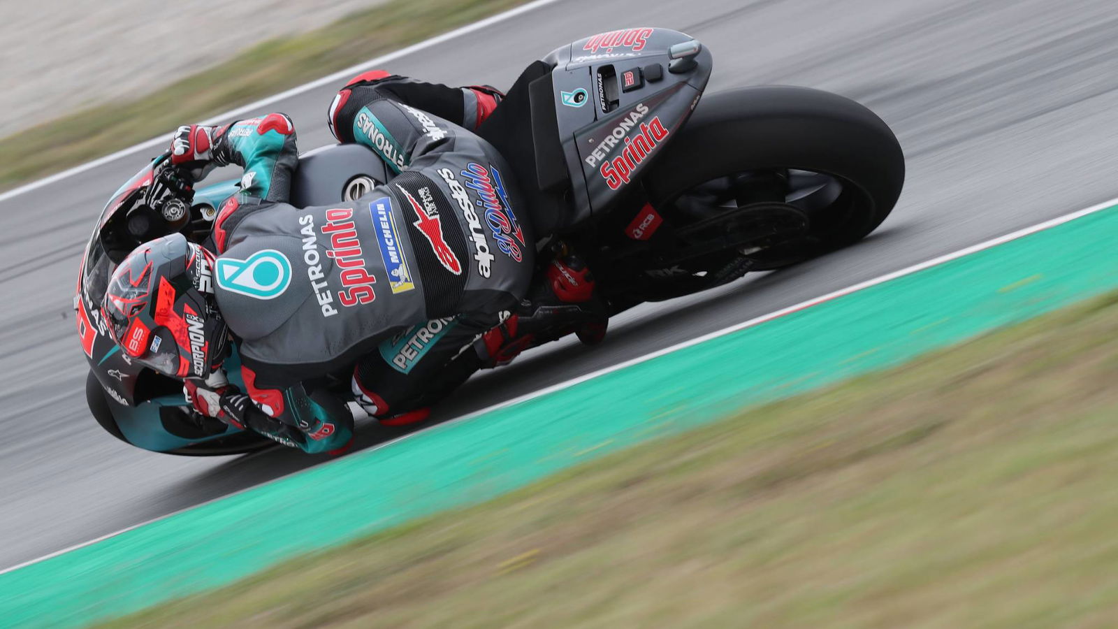 Quartararo edges out Vinales as Lorenzo suffers heavy fall