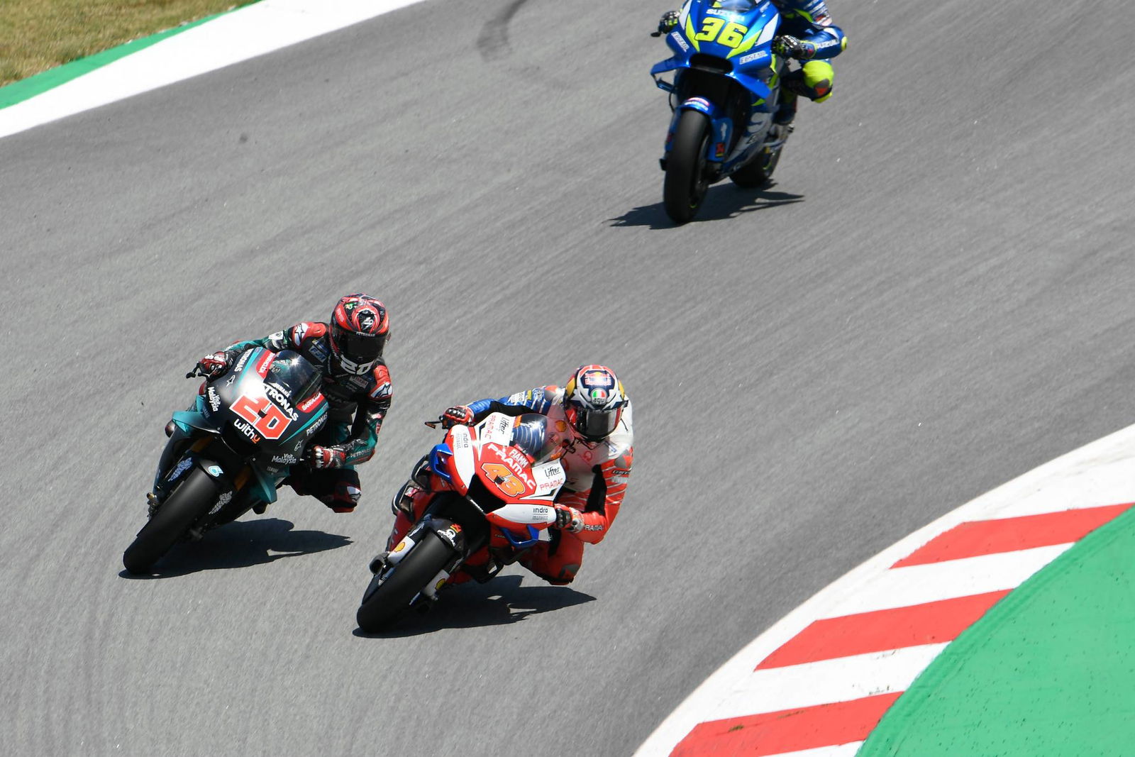 Crutchlow bangkit kembali dengan enam besar Aragon