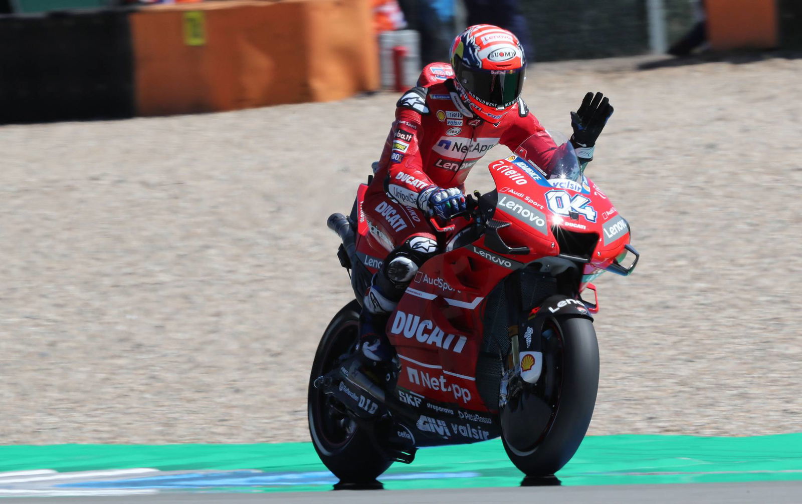 Vinales fastest, keeping head down