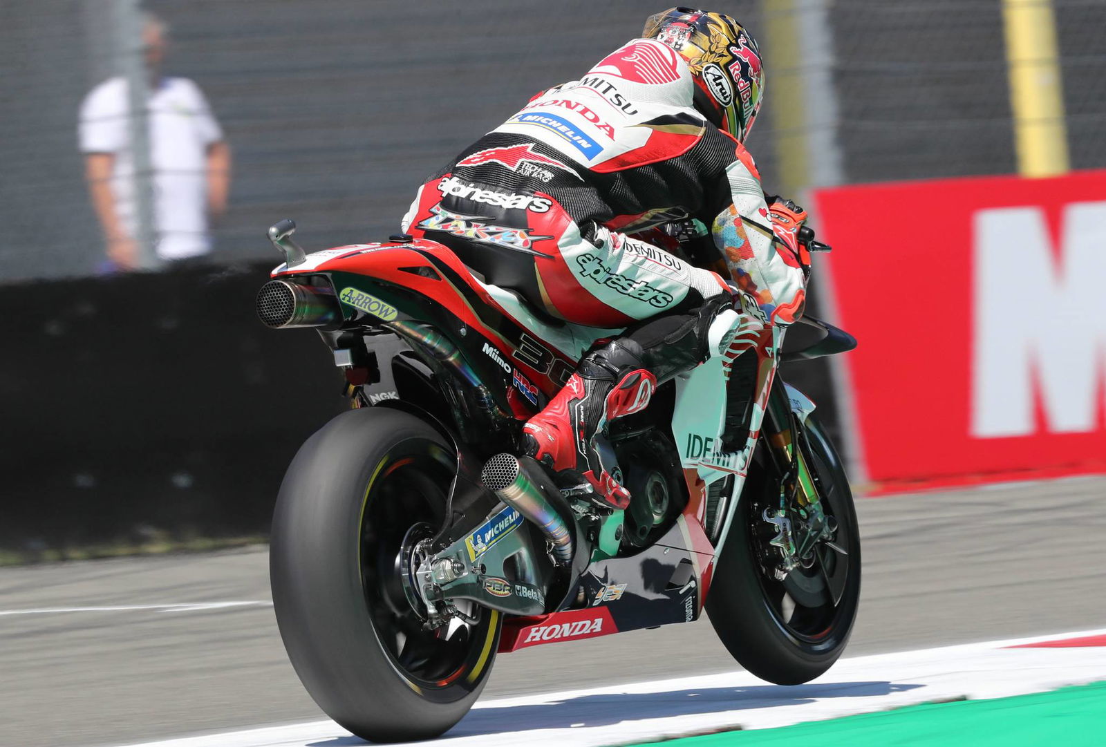 Marquez: Nakagami harus mendengarkan dokter