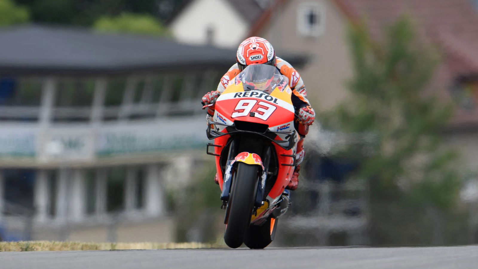 Marquez beats Miller, Dovizioso in drying warm-up
