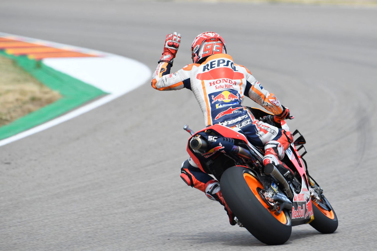 Marquez completes perfect 10 as Quartararo, Rins crash out