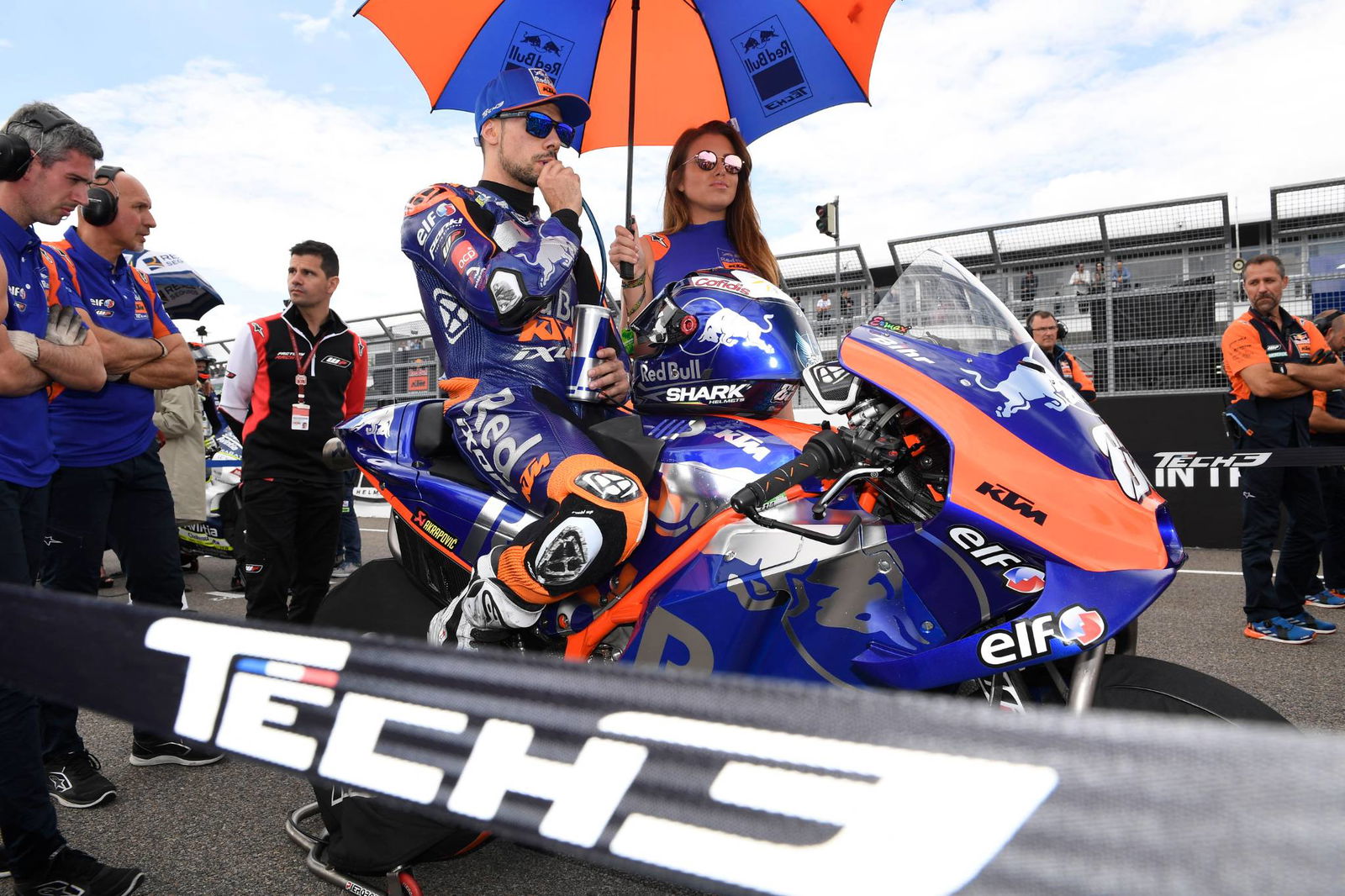 'Senang' Aleix Espargaro jatuh berkelahi