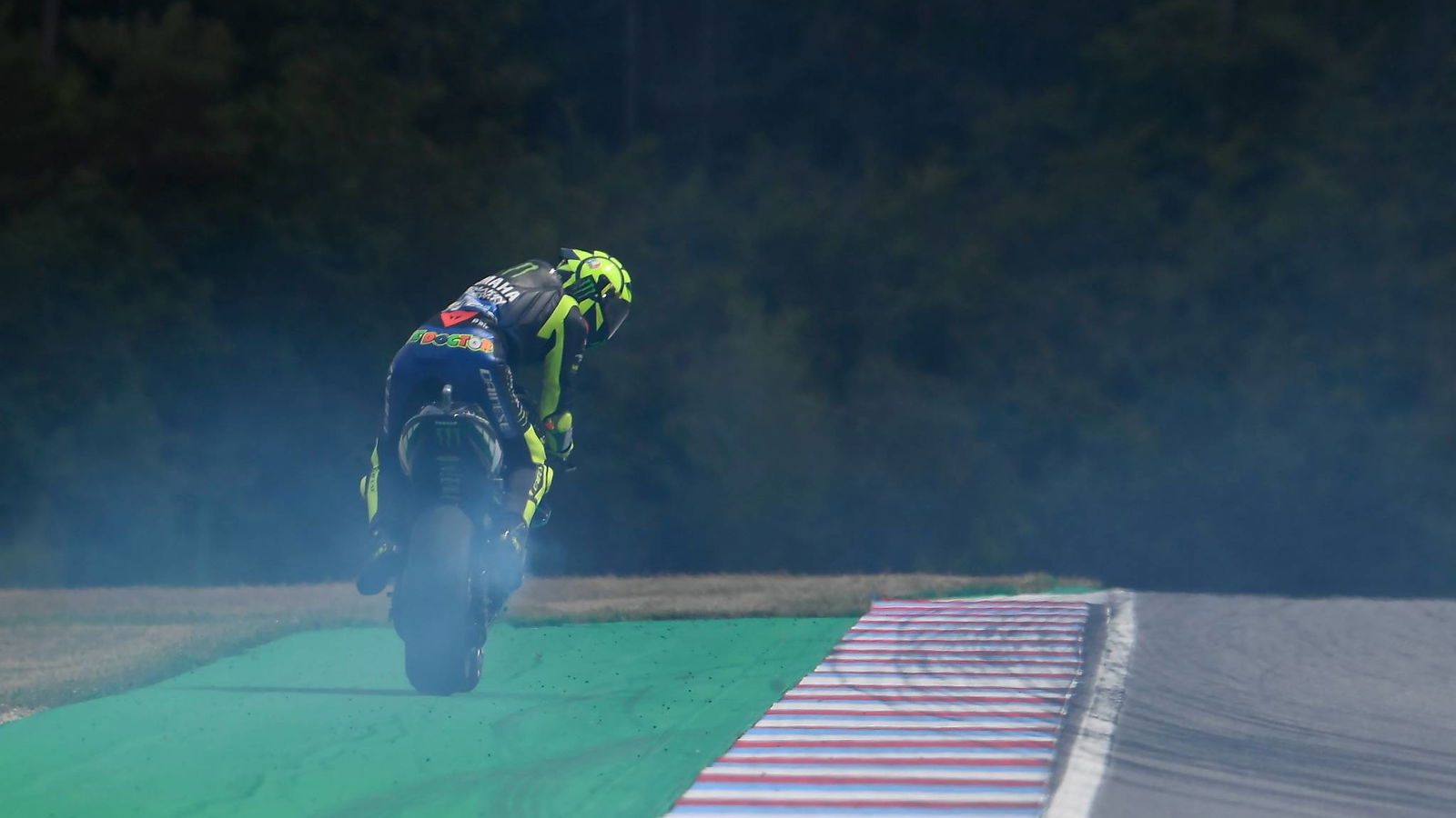 Rossi: Clutch grab prevented oil dump