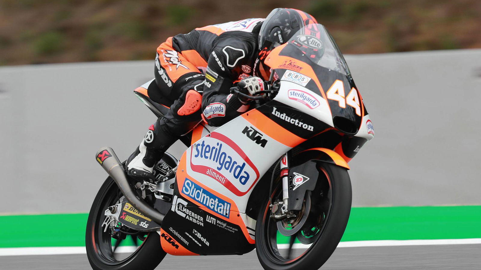 Moto3 Brno: Kepahlawanan lap terakhir melihat kekuatan Canet menuju kemenangan