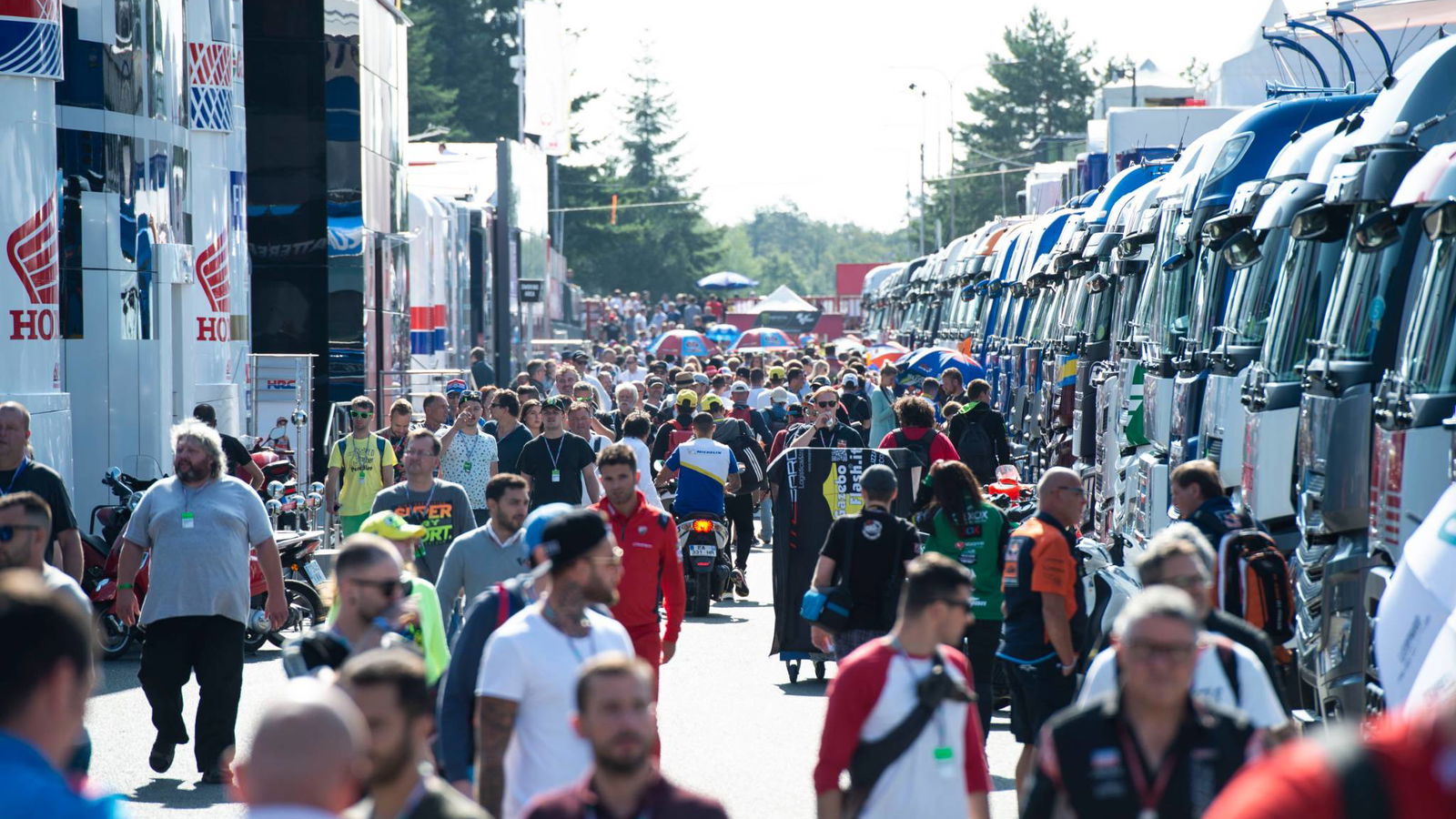 MotoGP sedang mempersiapkan balapan 'pintu tertutup'