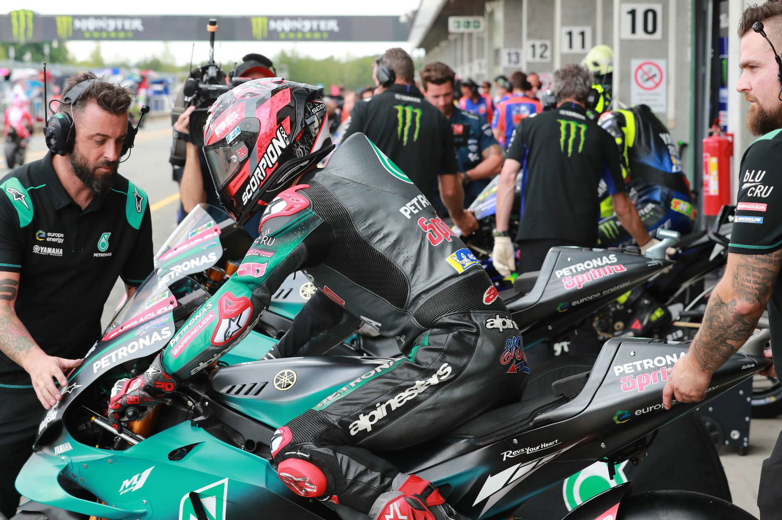 Miller: The front tyre light was on…