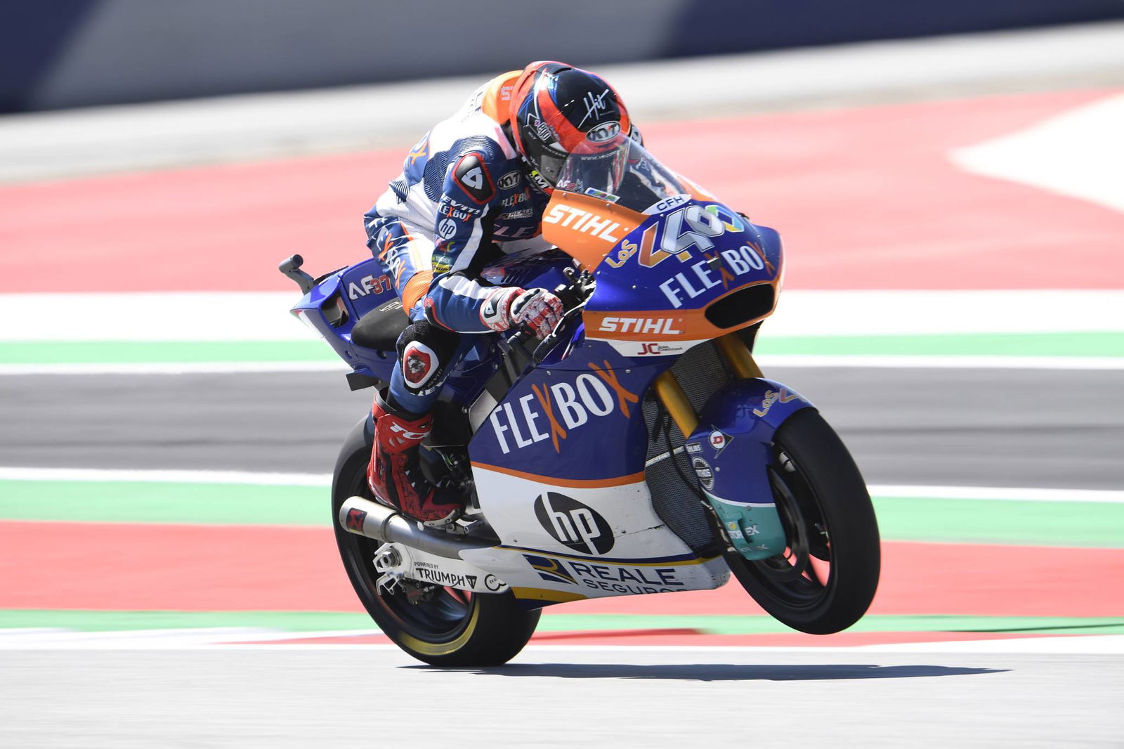 Fernandez menghindari penalti untuk menjaga kemenangan Misano Moto2
