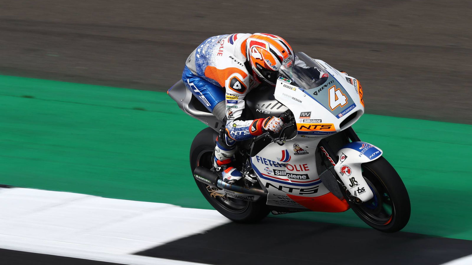 Odendaal and NTS RW Racing GP split