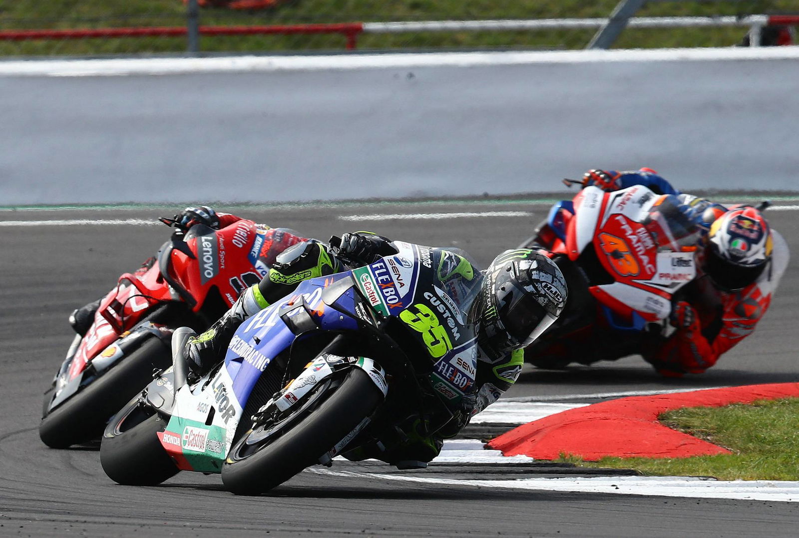Vinales 'bertarung dengan diriku sendiri'