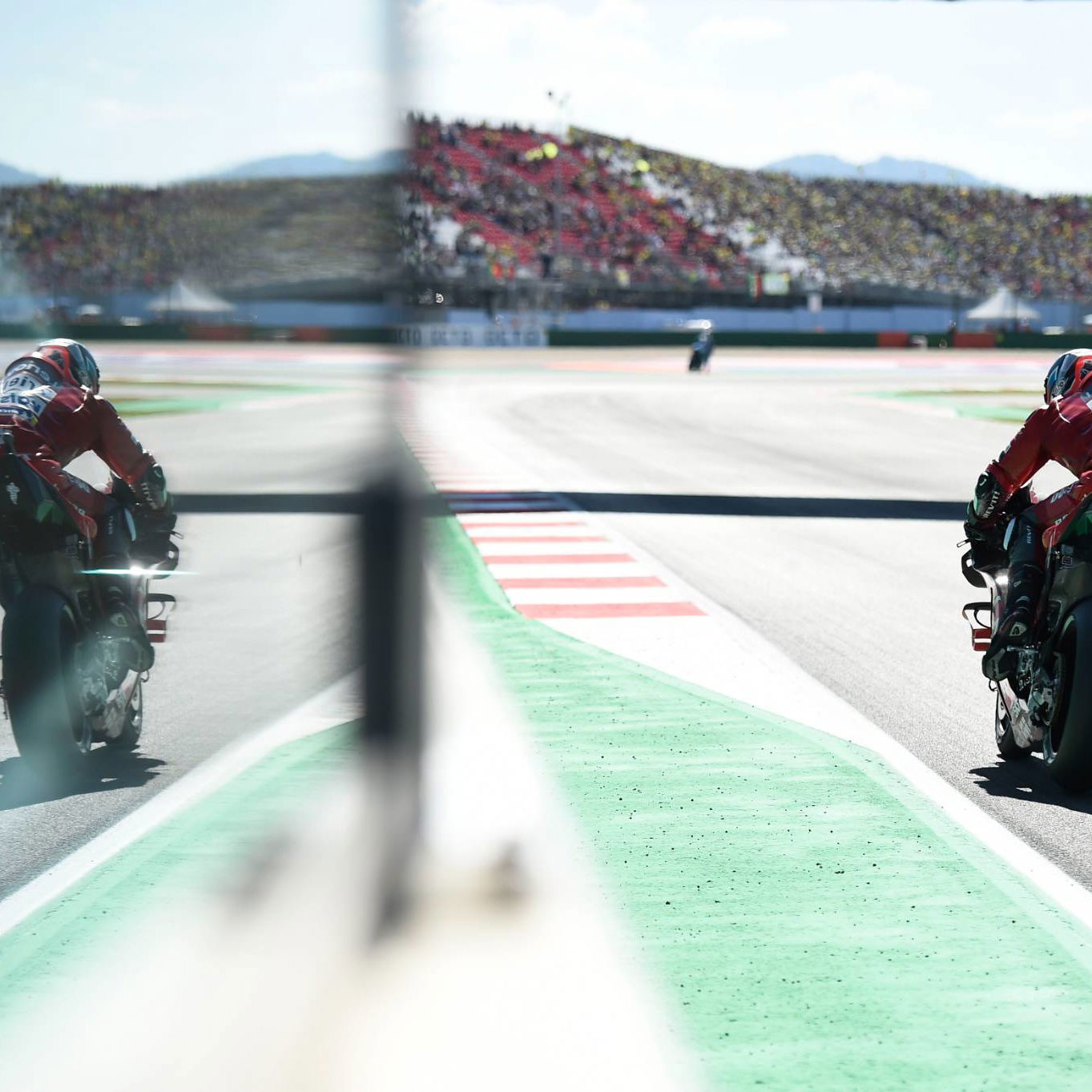 Low menderita cedera bahu saat tes Jerez