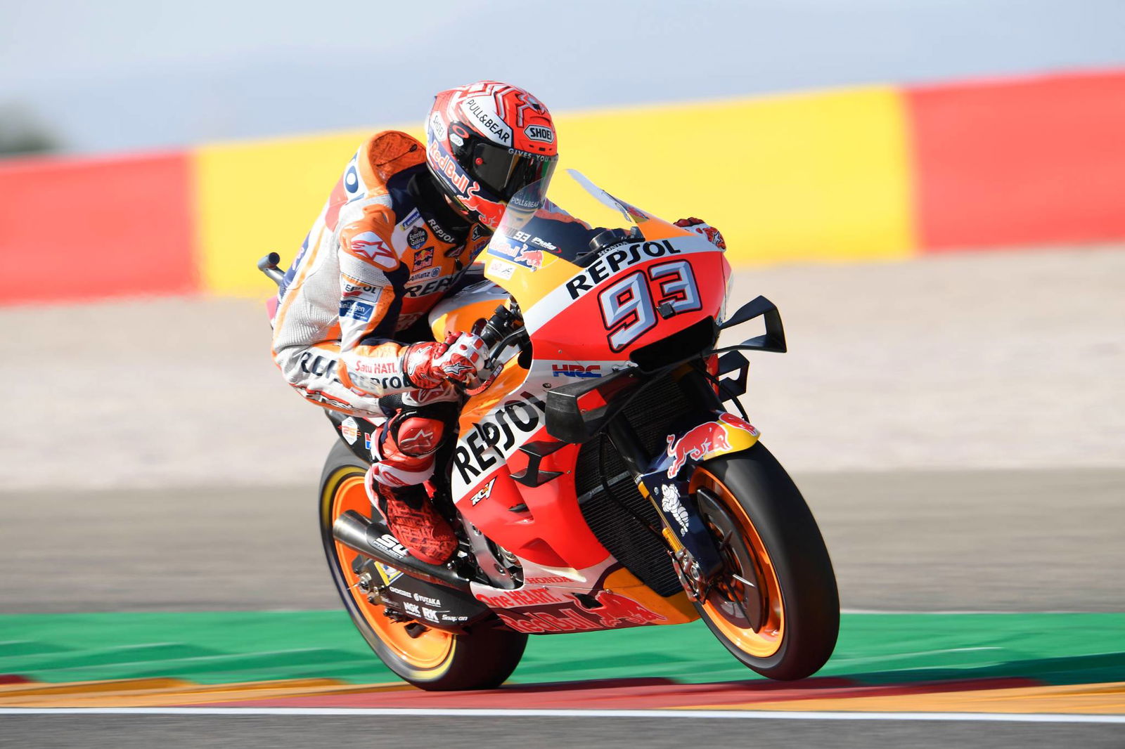 Aleix explains Aprilia speed, 'strange' Marquez braking
