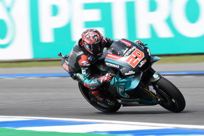 Quartararo merebut pole position MotoGP Thailand, Marquez, menjatuhkan Rossi