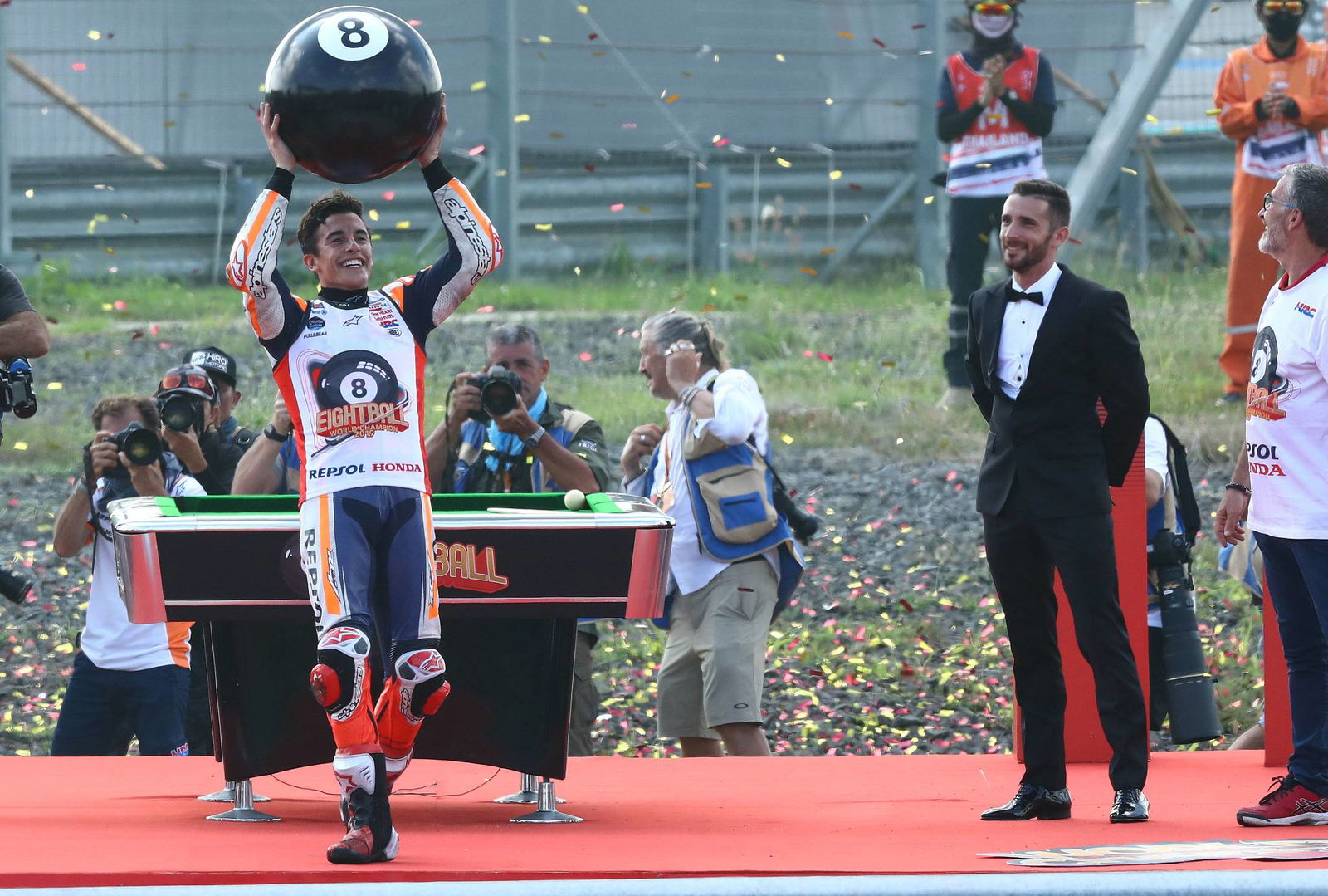 Marquez mengalahkan Quartararo untuk kemenangan Thailand untuk merebut gelar dunia MotoGP