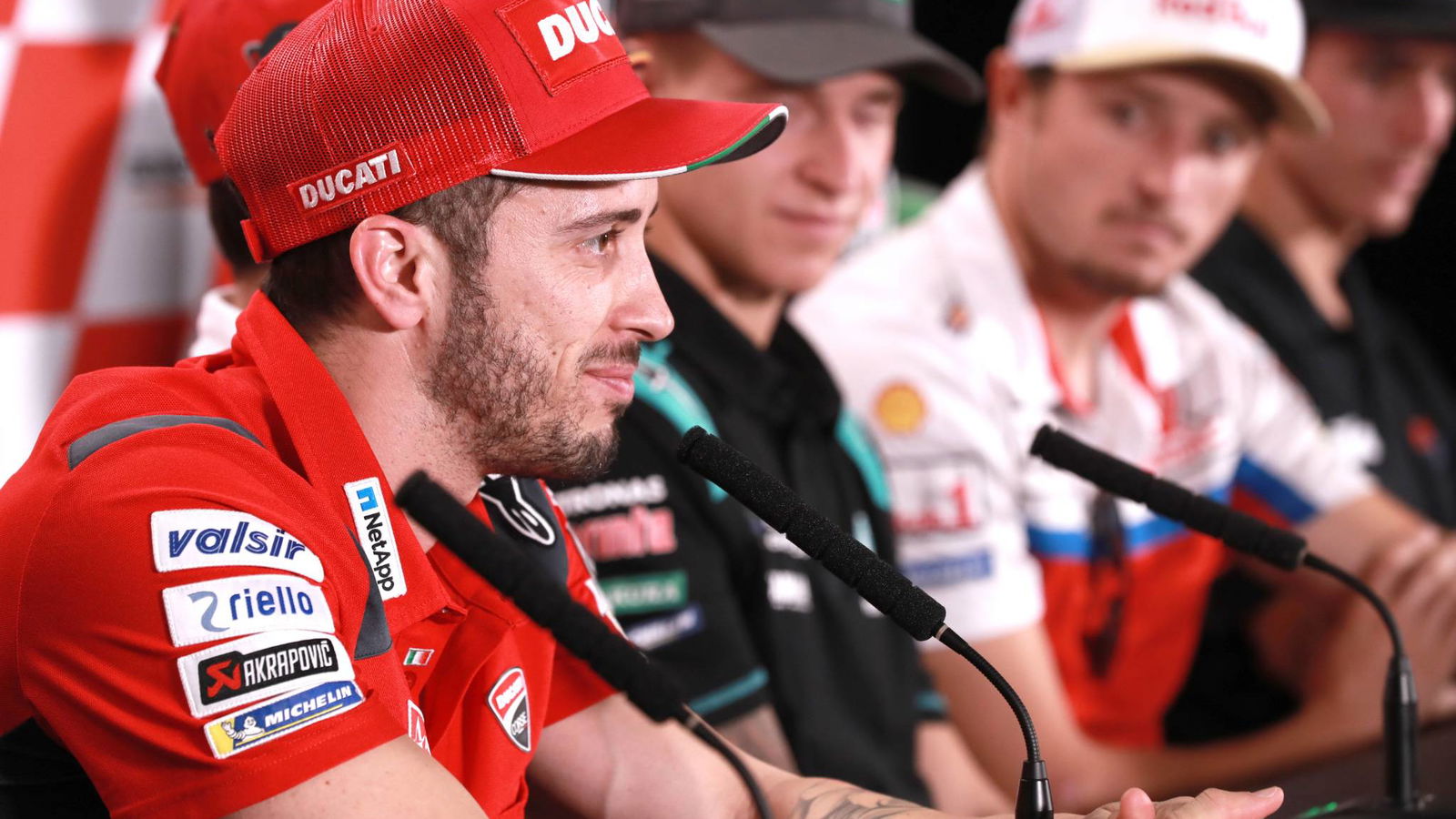 Dovizioso suspects “technical reason” for Ducati issue