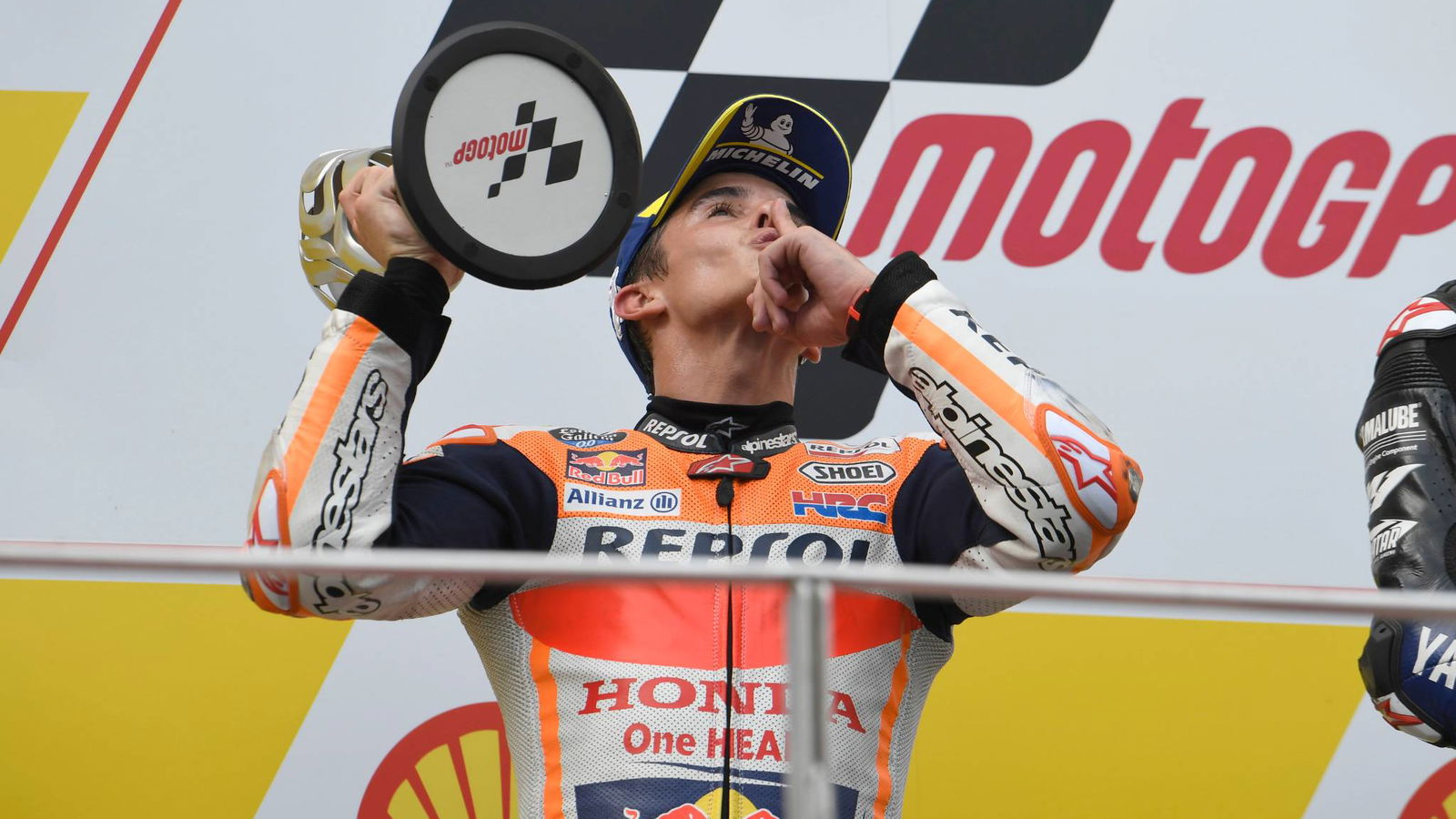 Marquez pays tribute to Munandar