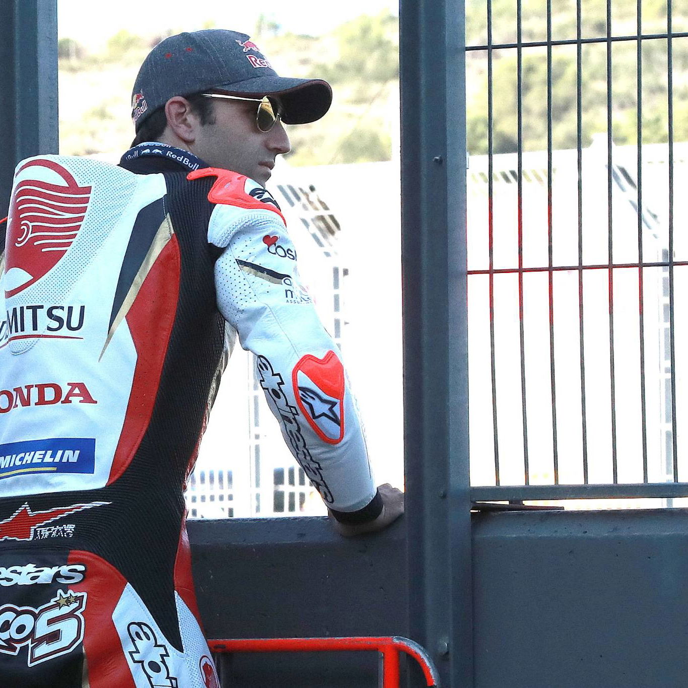 Rossi, Pedrosa debate Moto2 'aggression'