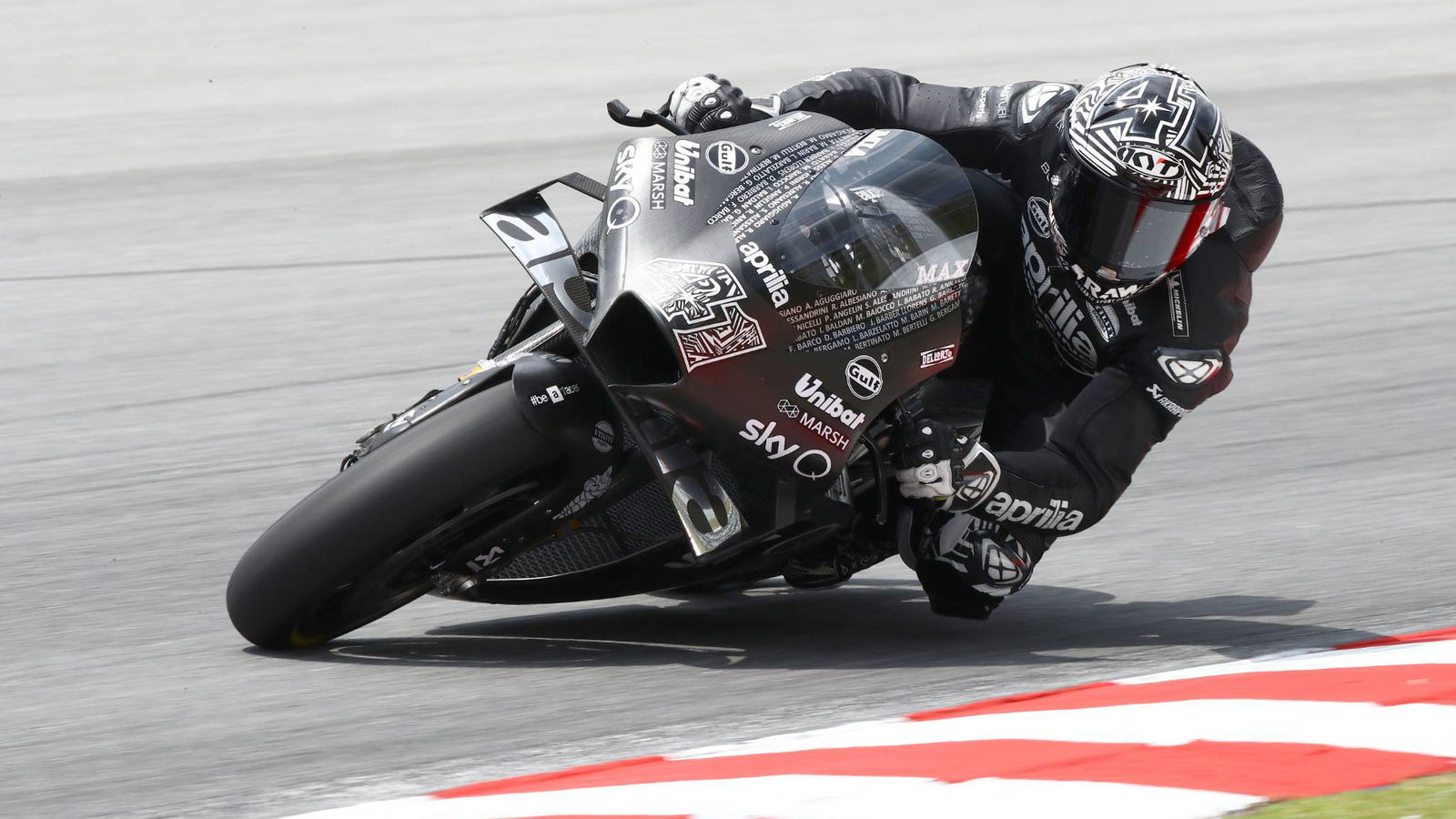 Aleix: New Aprilia smoothness unbelievable, engine very young
