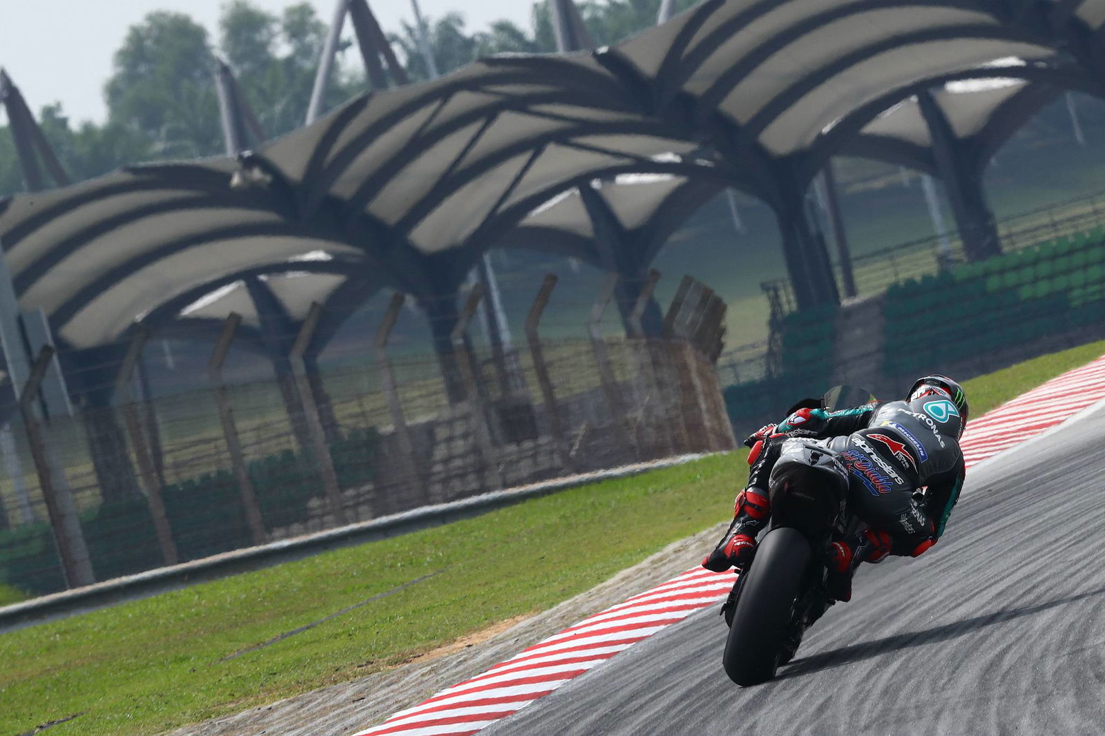 Waktu tes MotoGP Sepang - Minggu (12 siang)