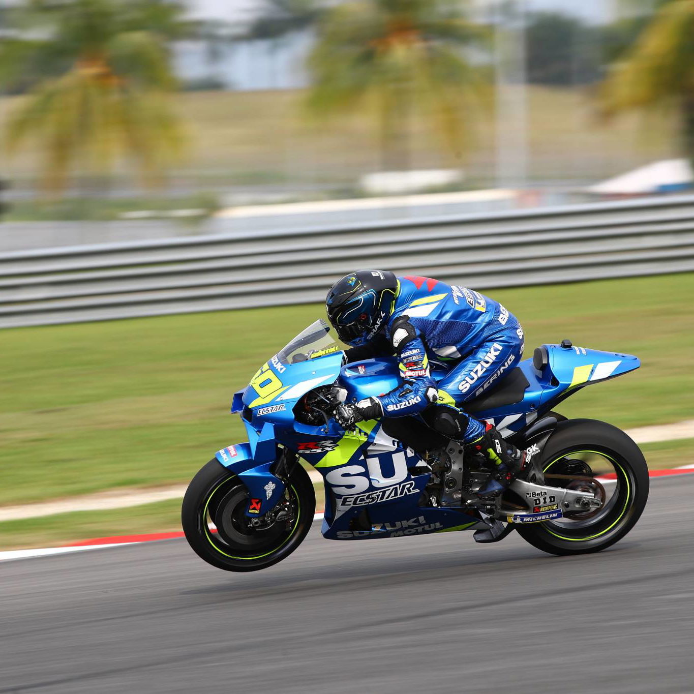 Guintoli Memberikan Kabar Terbaru Seputar Putranya