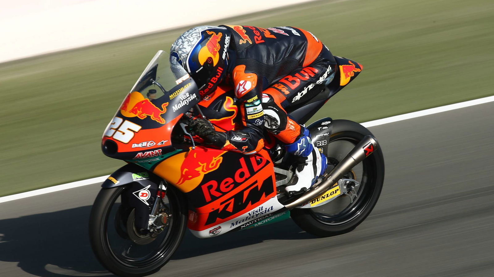 Fernandez mengalahkan McPhee untuk memimpin pemanasan Qatar Moto3