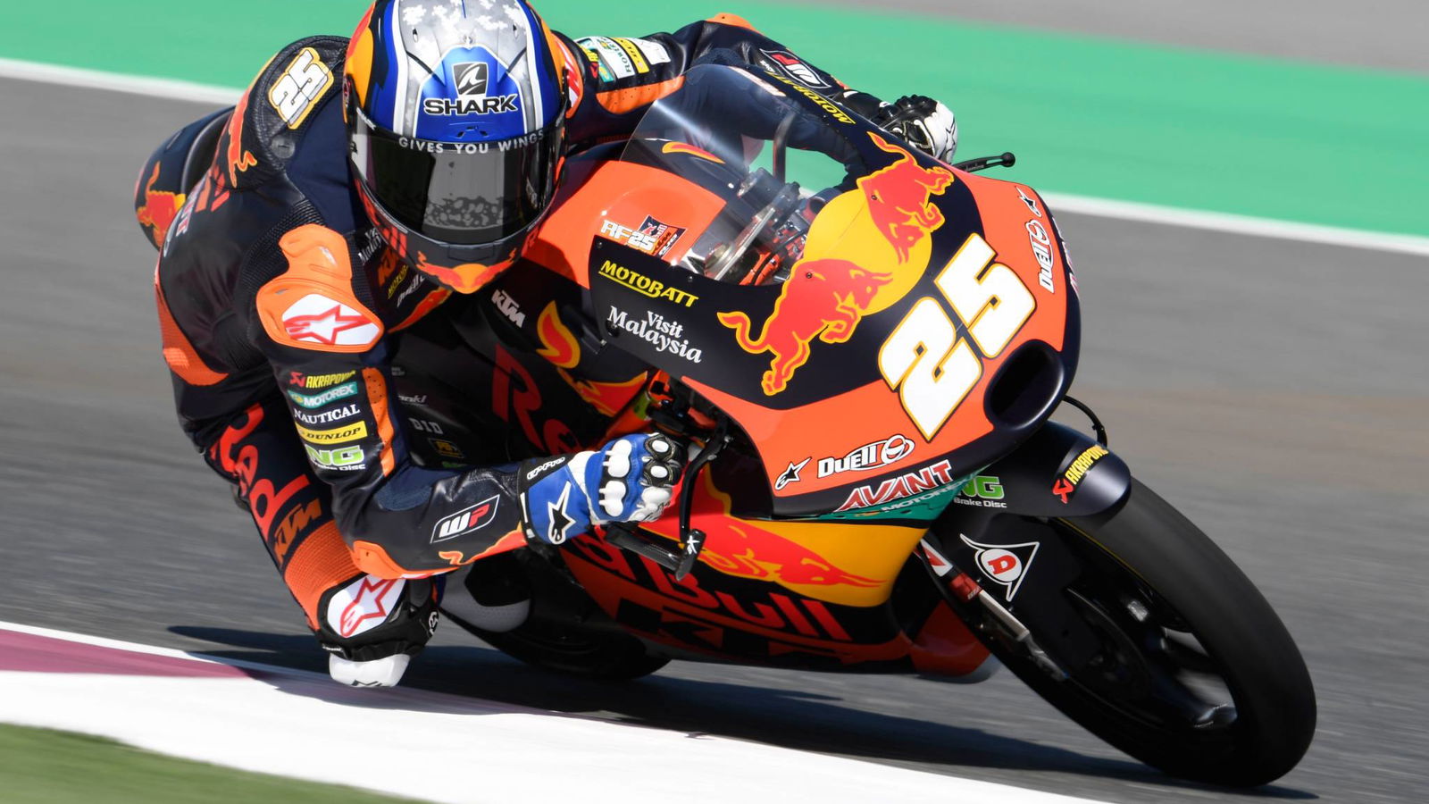 Fernandez darts to the top in Qatar Moto3 FP2