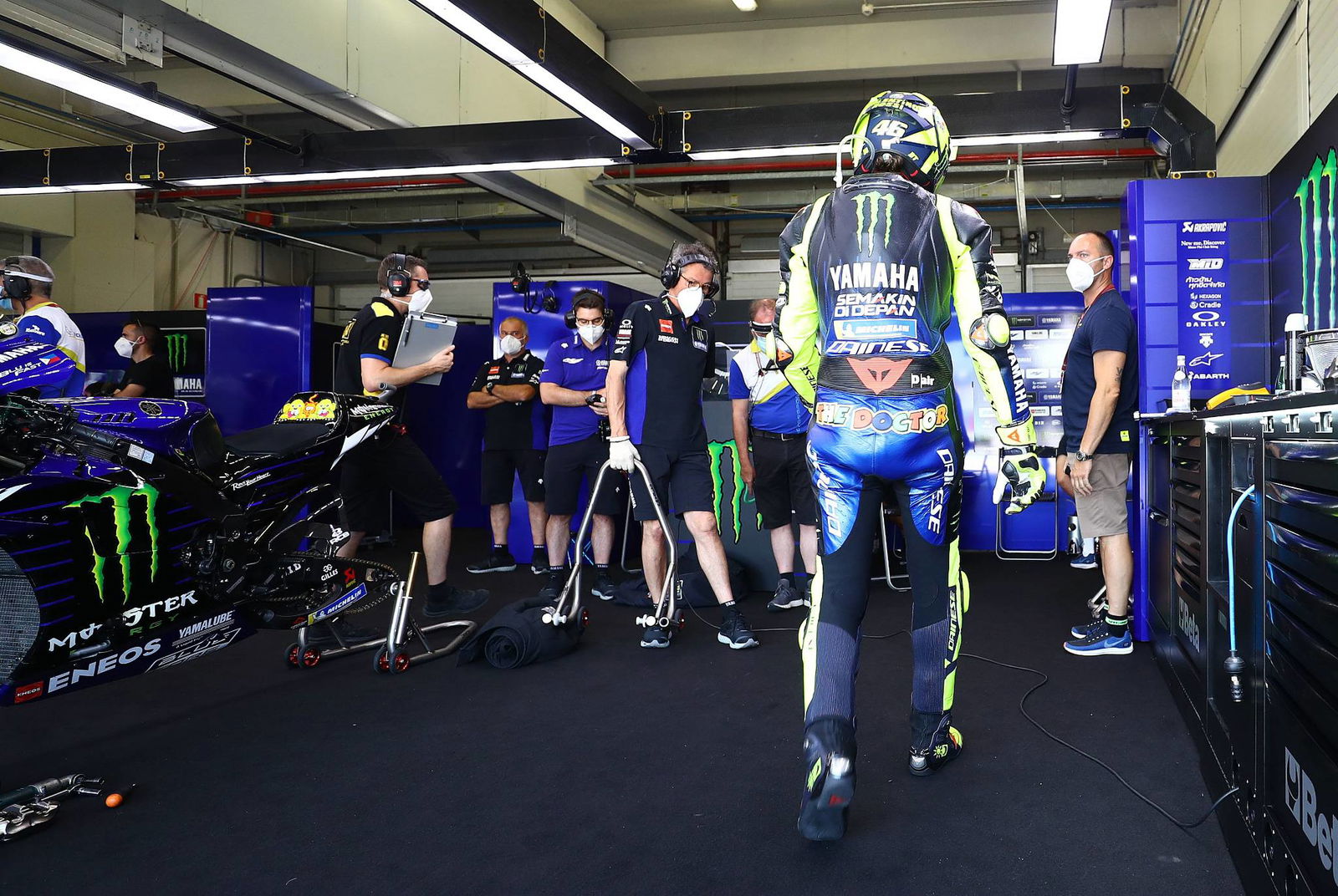 Rins yang cedera khawatir 'sepeda akan menabrak Jack', tetap di Jerez