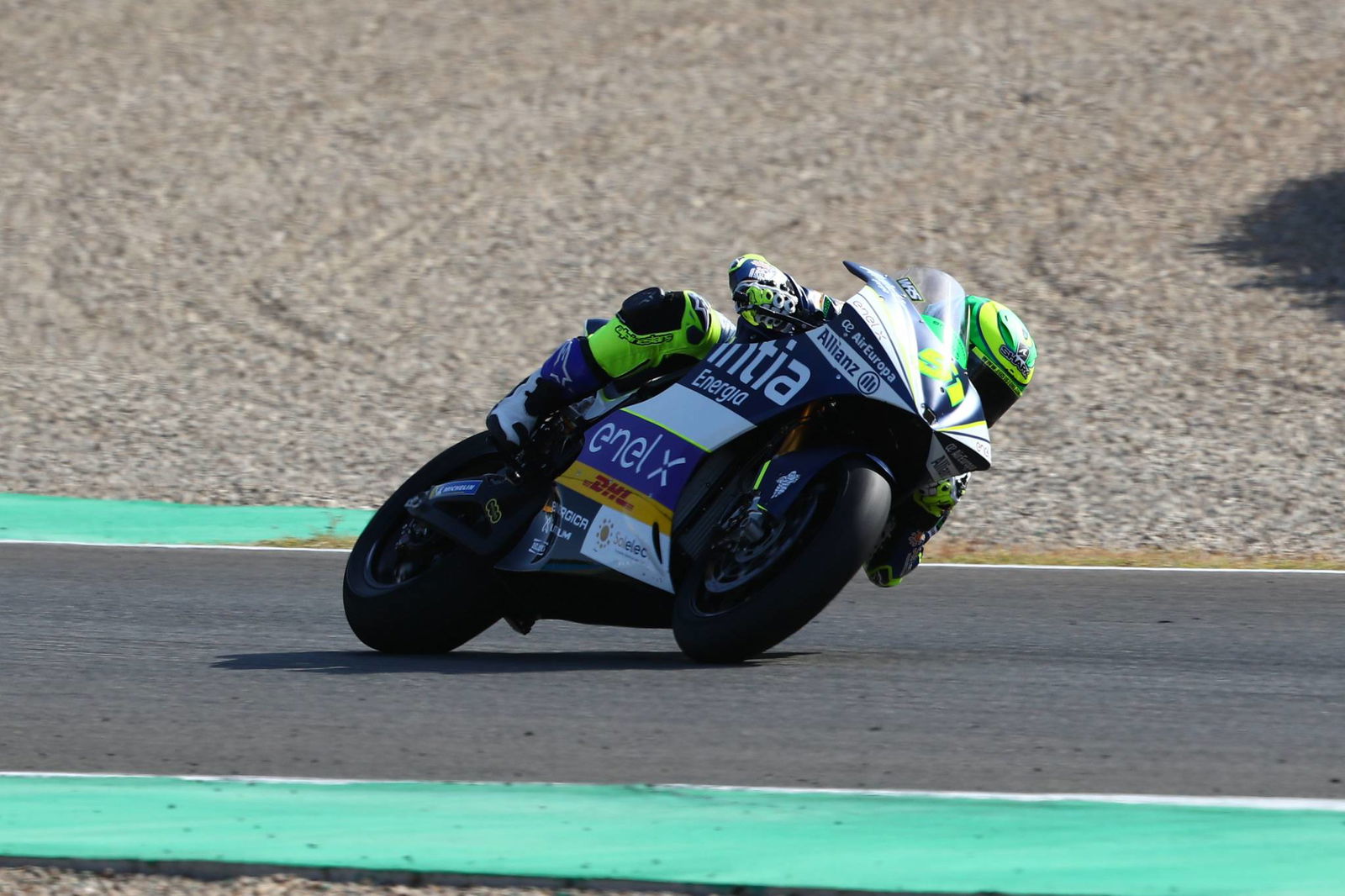 Cal Crutchlow ‘gritting teeth’ but says it’s possible to ride