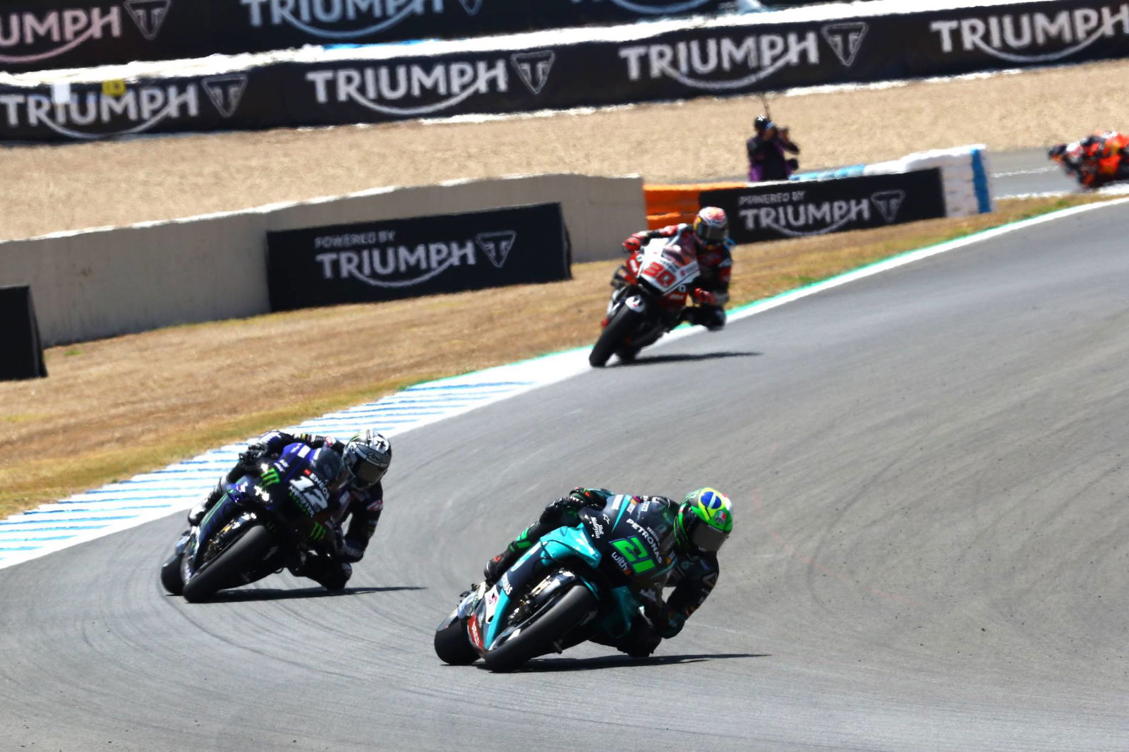 'Luar biasa' - Rins menyelamatkan 10, debut Suzuki holeshot