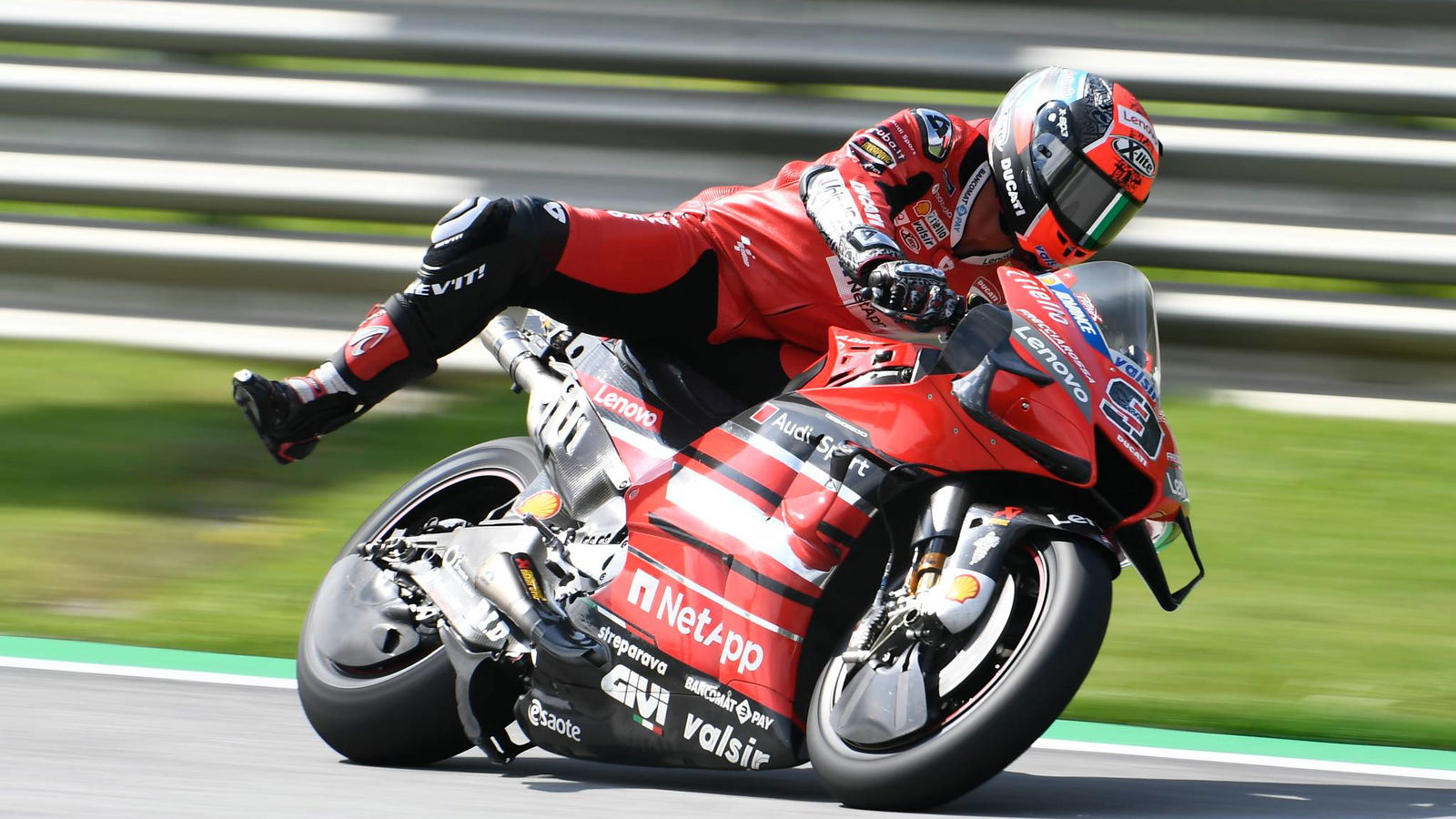 Petrucci dan Espargaro bentrok di jalurnya, di Twitter…