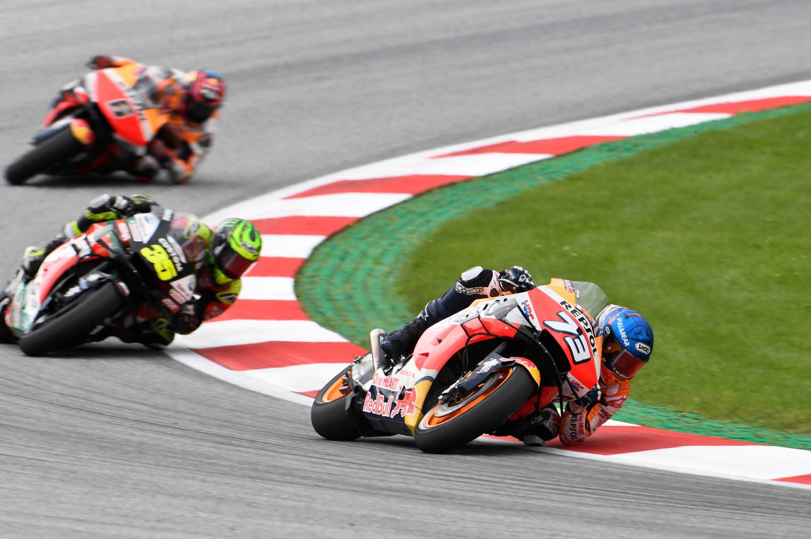 Operasi lengan untuk Crutchlow