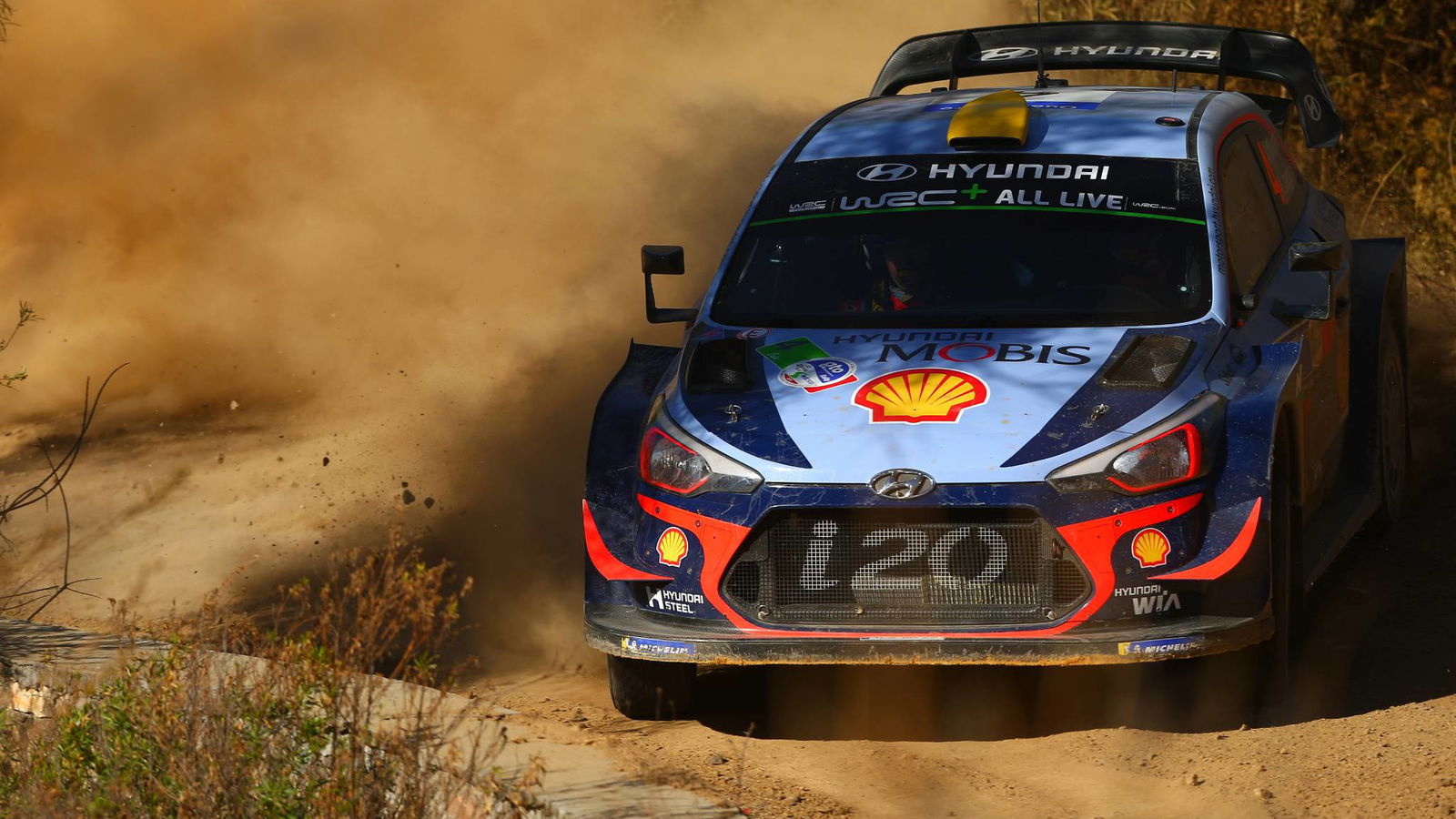 Mikkelsen bertempur melawan Breen untuk memimpin awal di Rally Turkey