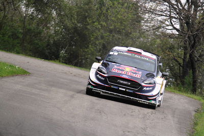 Ogier mempertahankan keunggulan dari Neuville