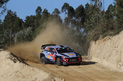 Neuville clear as WRC rivals suffer