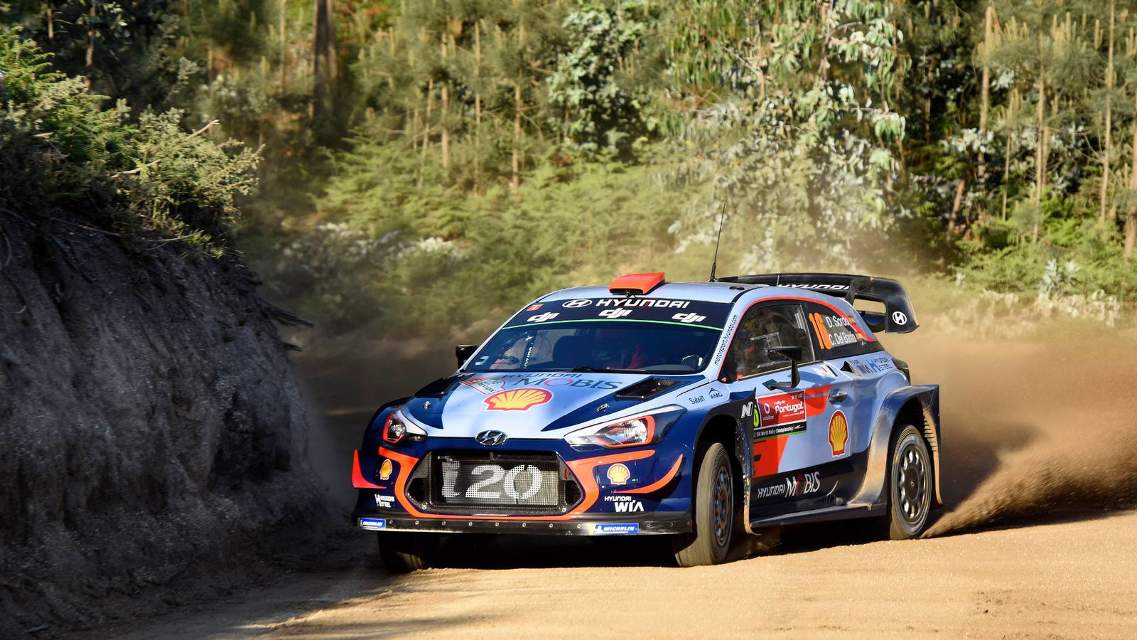 Sordo takes early Portugal lead, disaster for Toyota