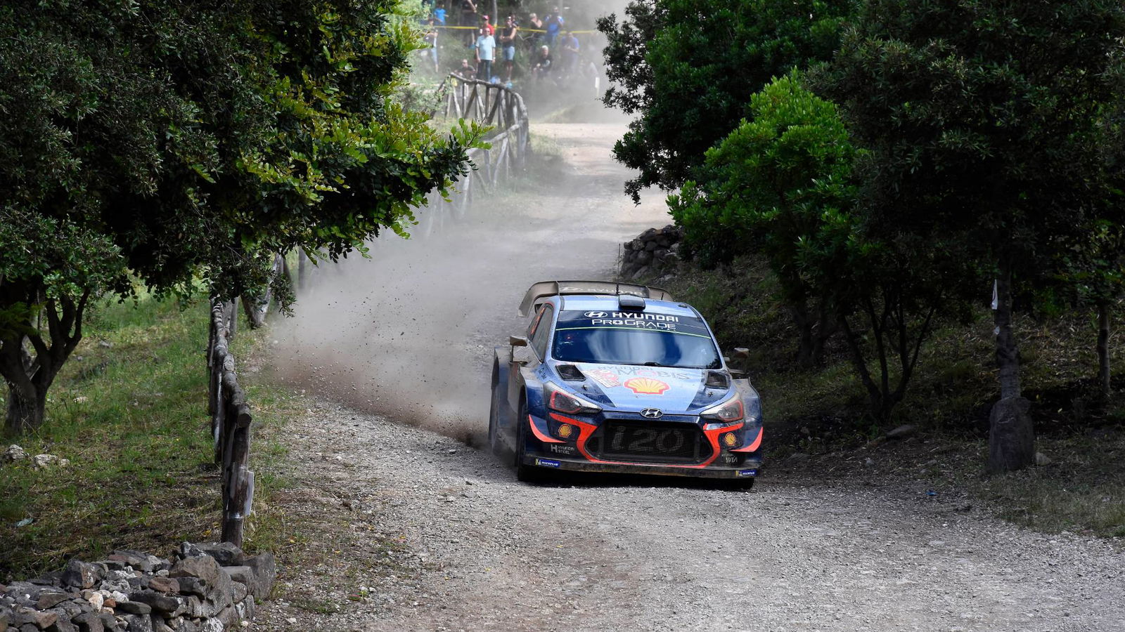 Neuville semakin dekat ke Ogier menjelang hari terakhir