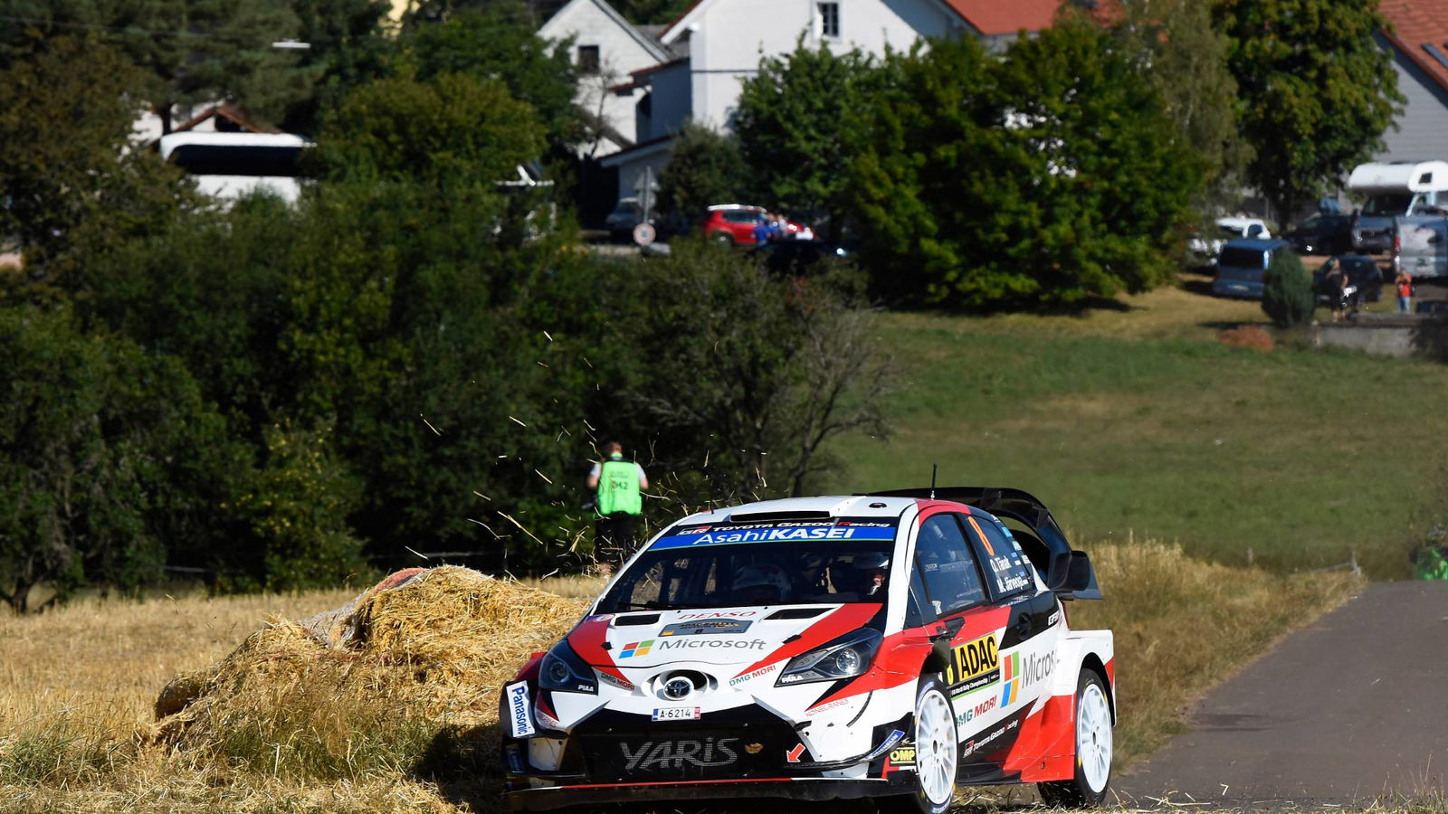 Tanak pulls clear from Ogier